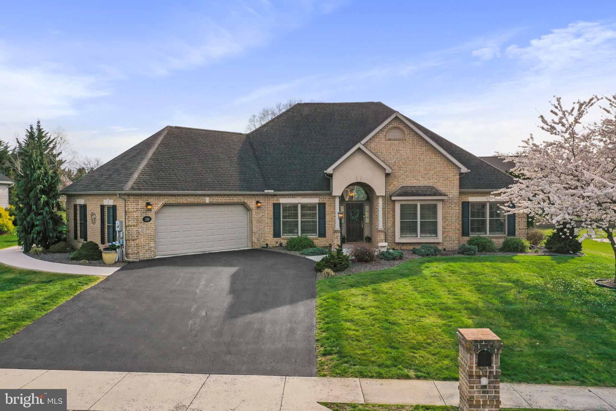 220 WOODVALE DRIVE