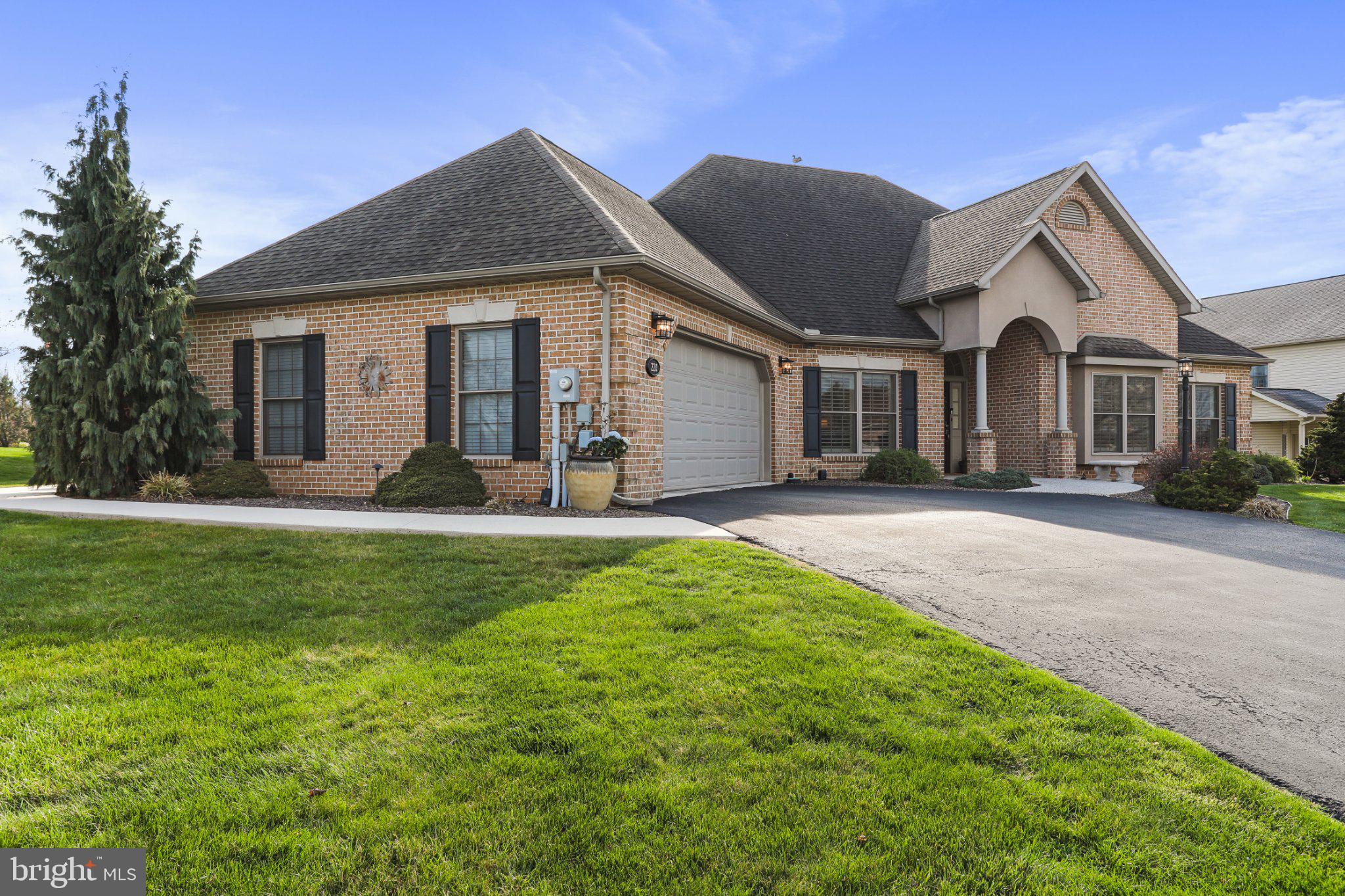 220 WOODVALE DRIVE