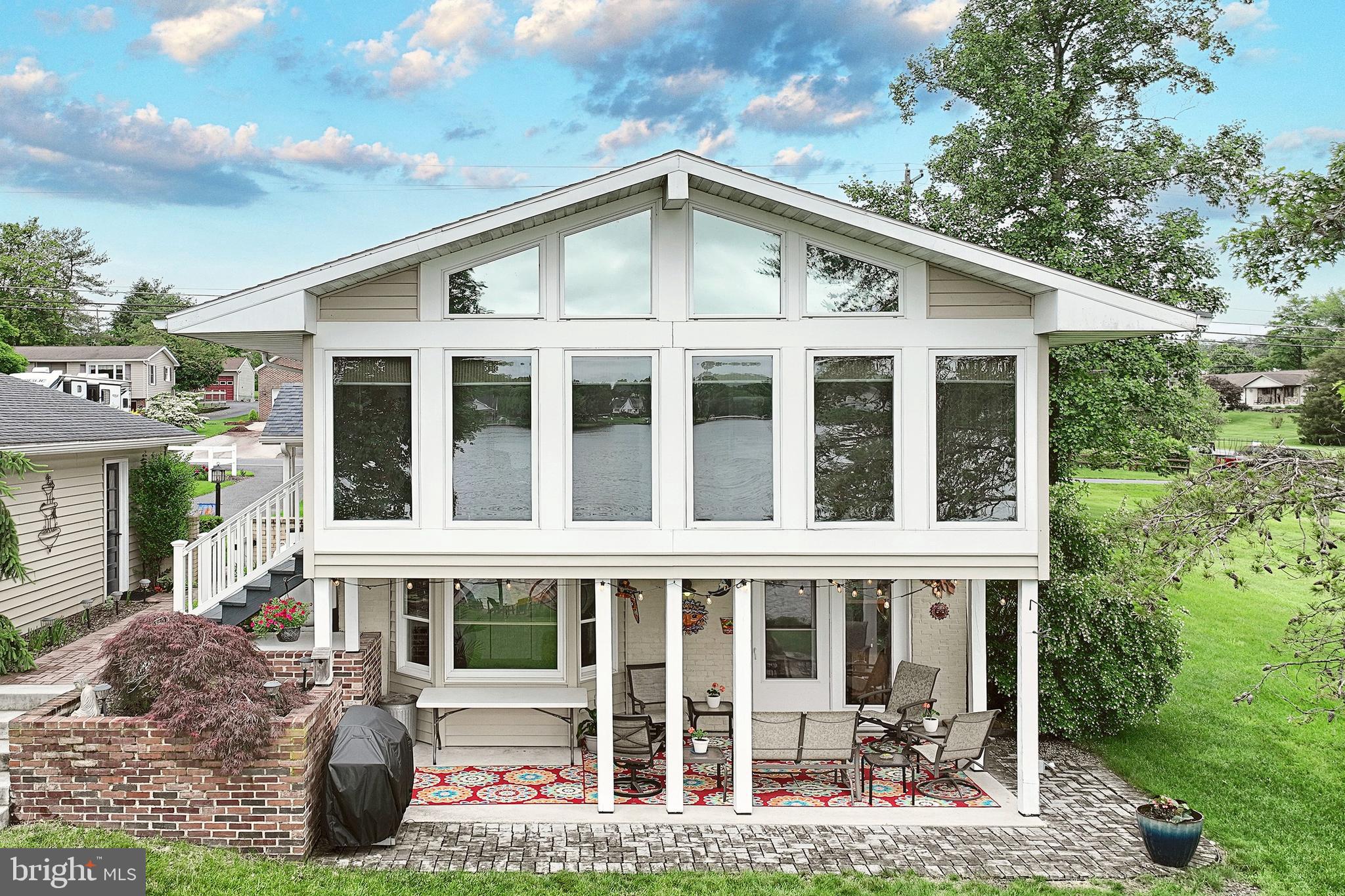 78 HERITAGE DRIVE