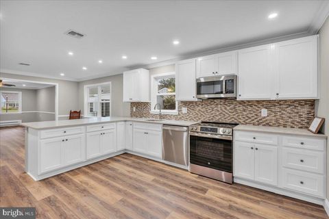 39 CHELSEA PLACE SOUTHAMPTON NJ 08088