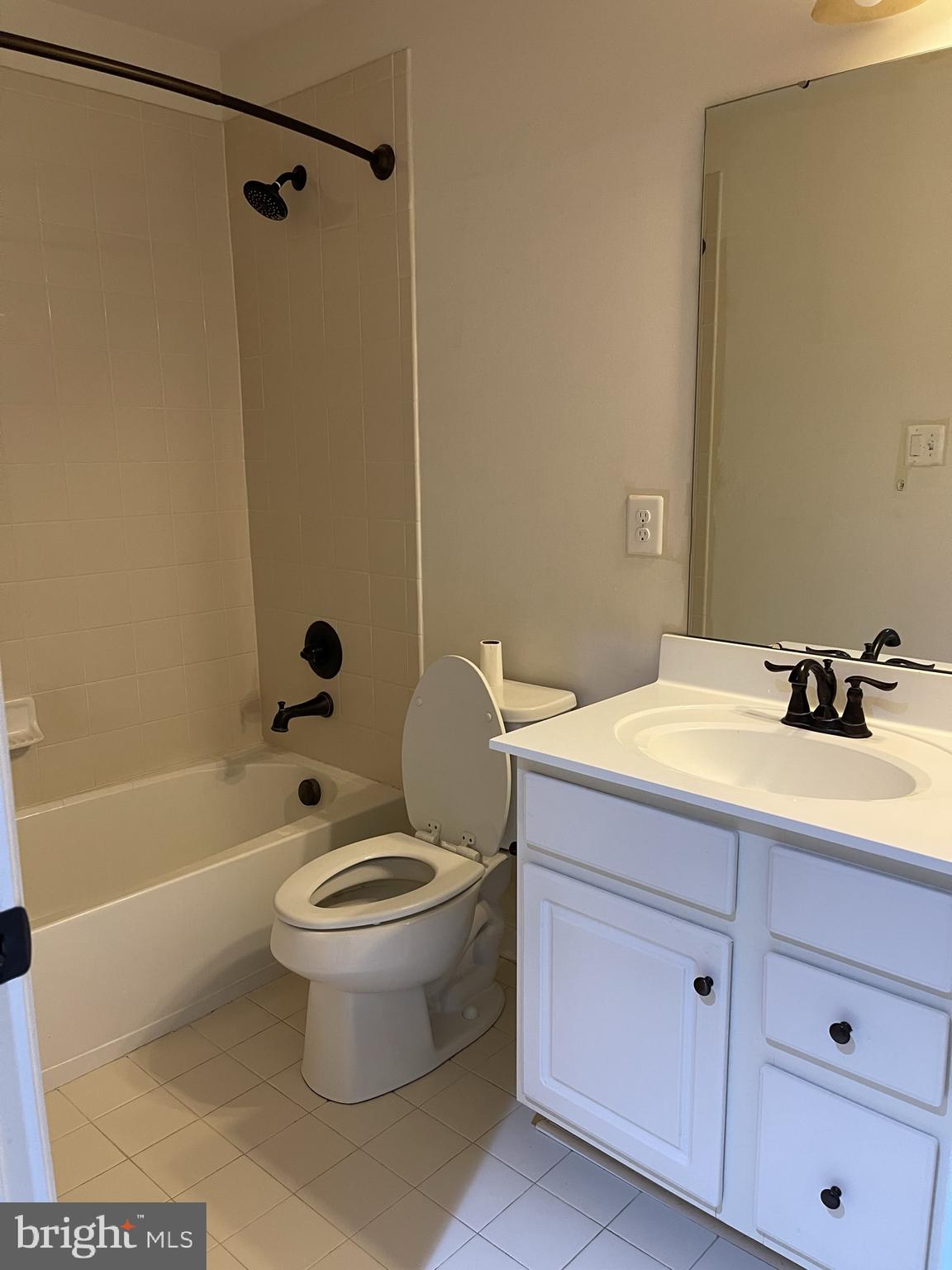 BRENTWOOD - Residential Lease