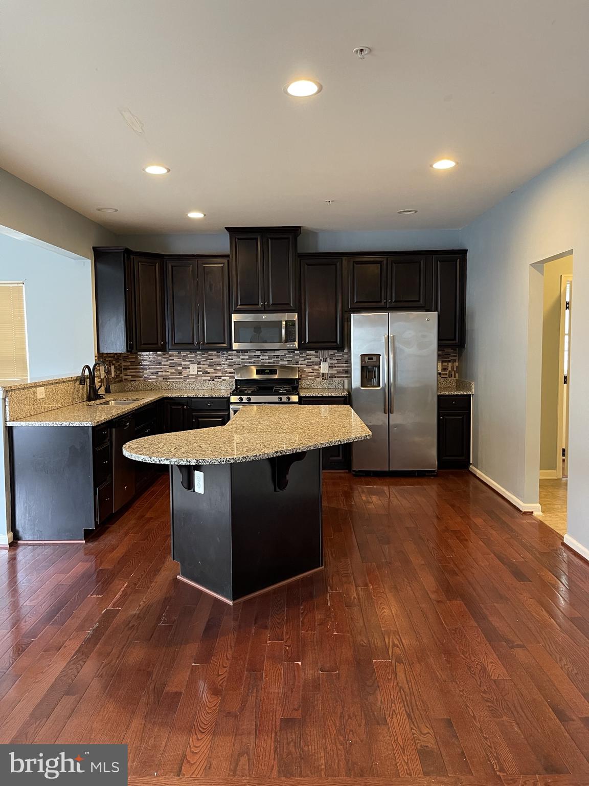 BRENTWOOD - Residential Lease