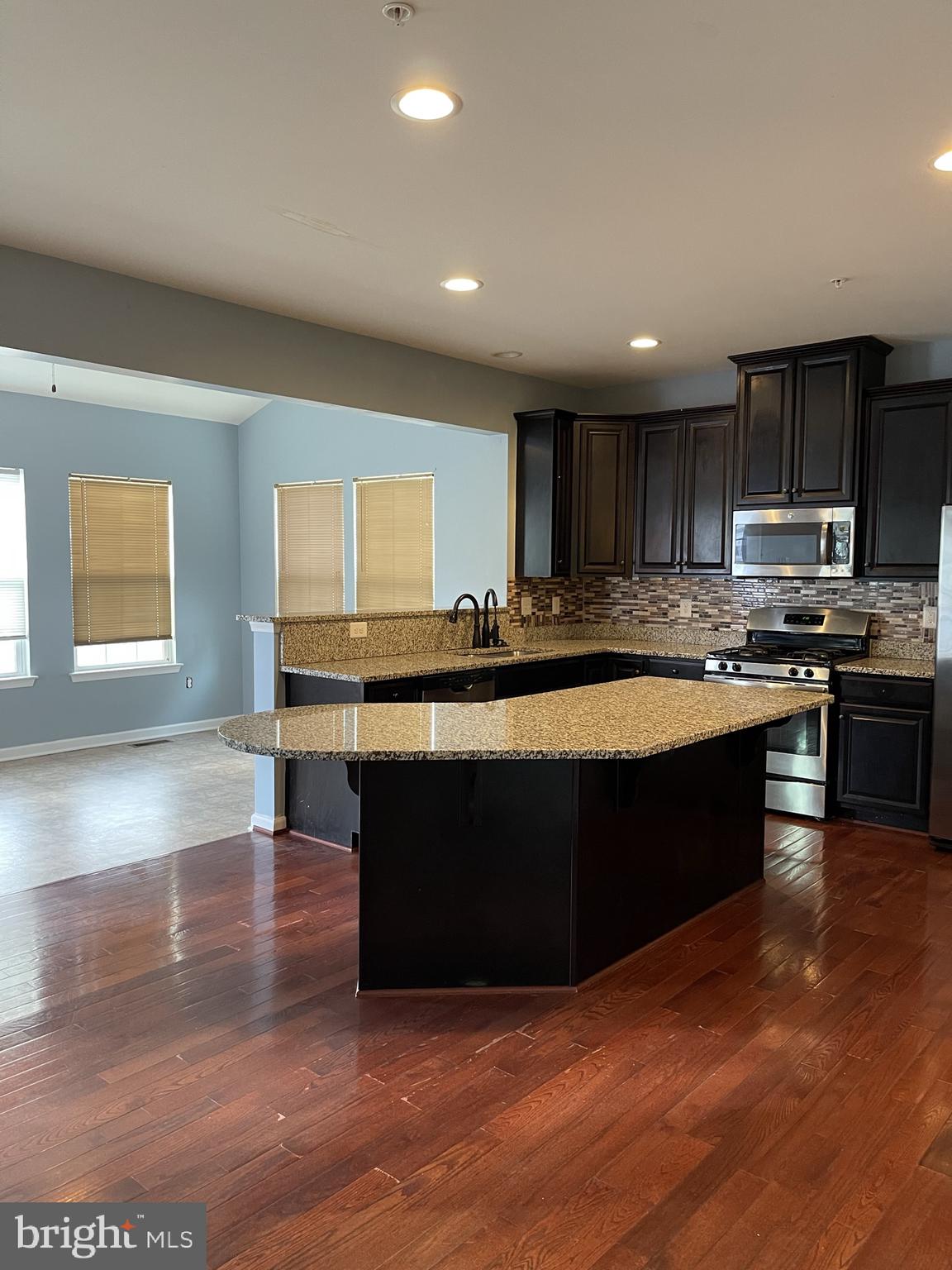 BRENTWOOD - Residential Lease