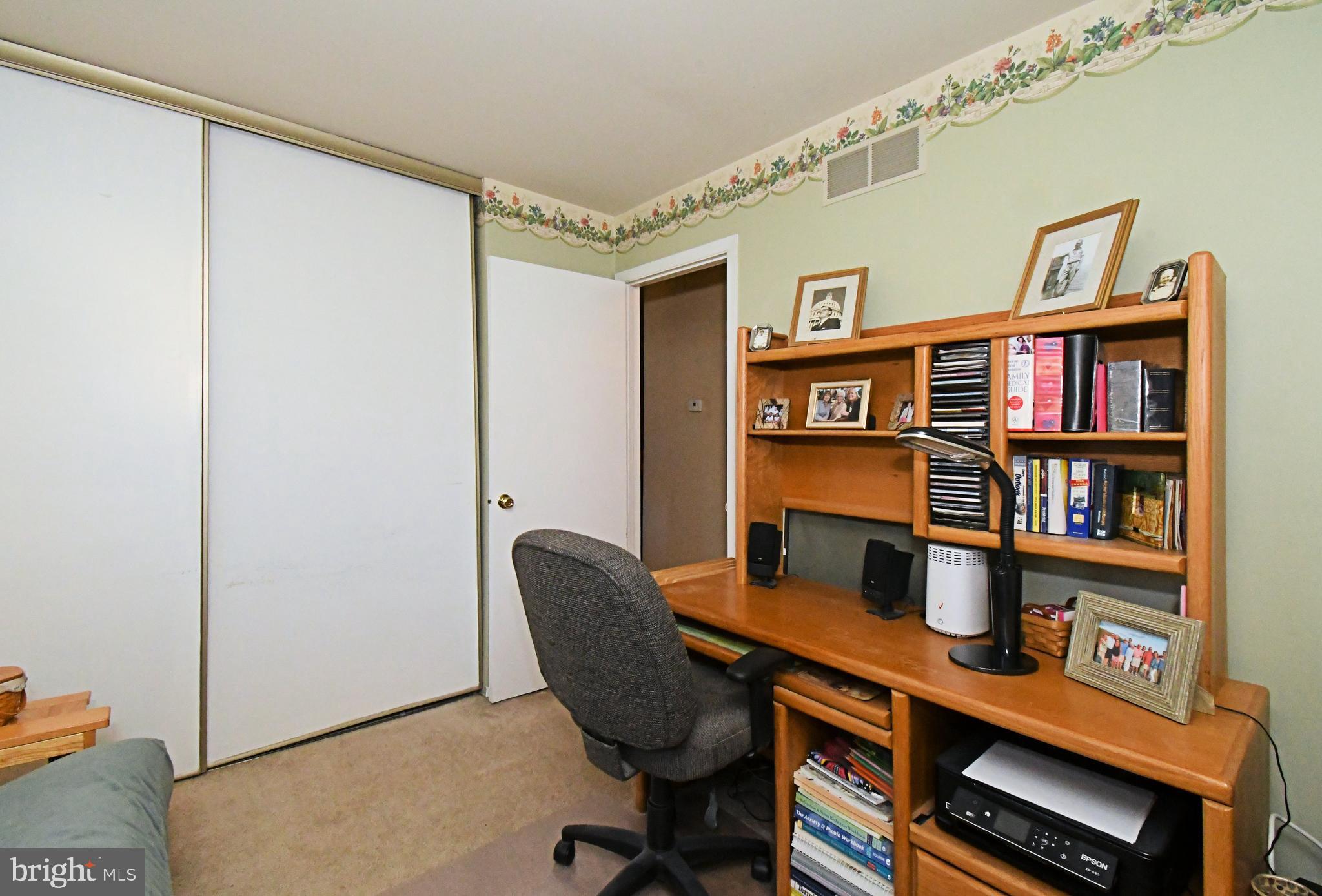 WOOD HOLLOW - Residential