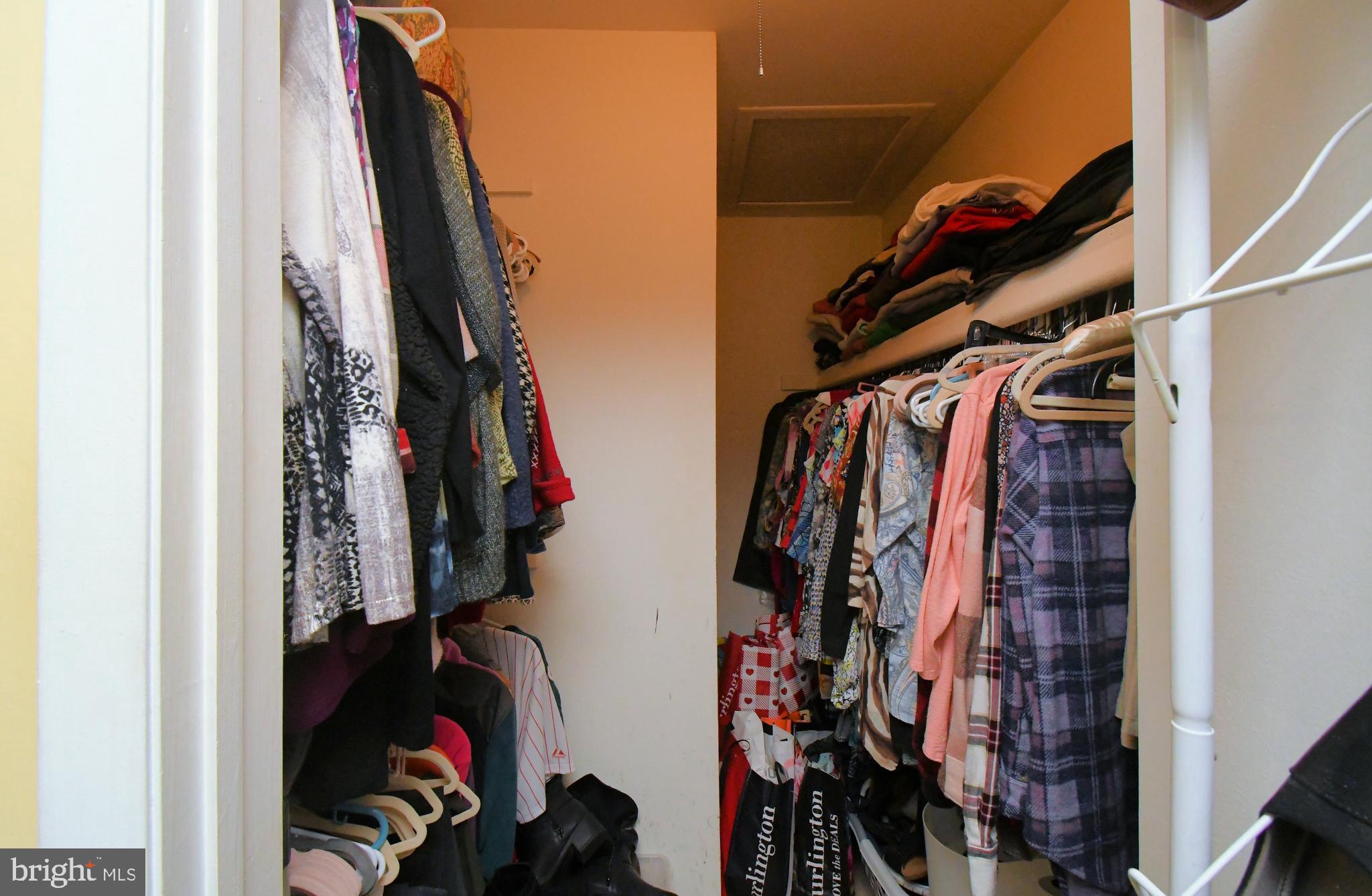 WOOD HOLLOW - Residential