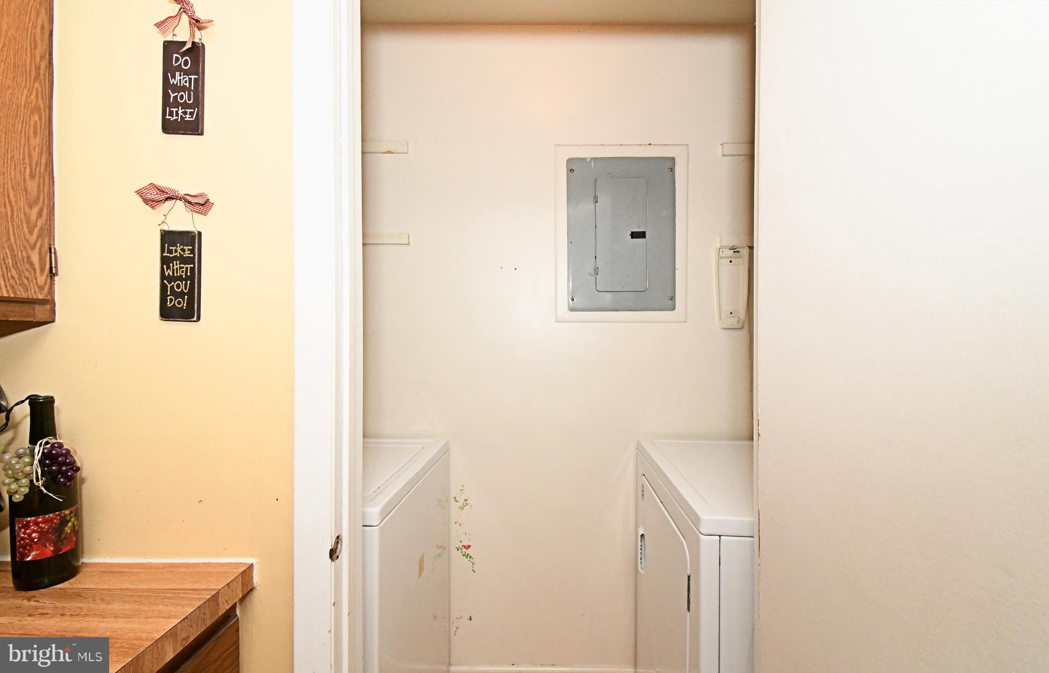 WOOD HOLLOW - Residential