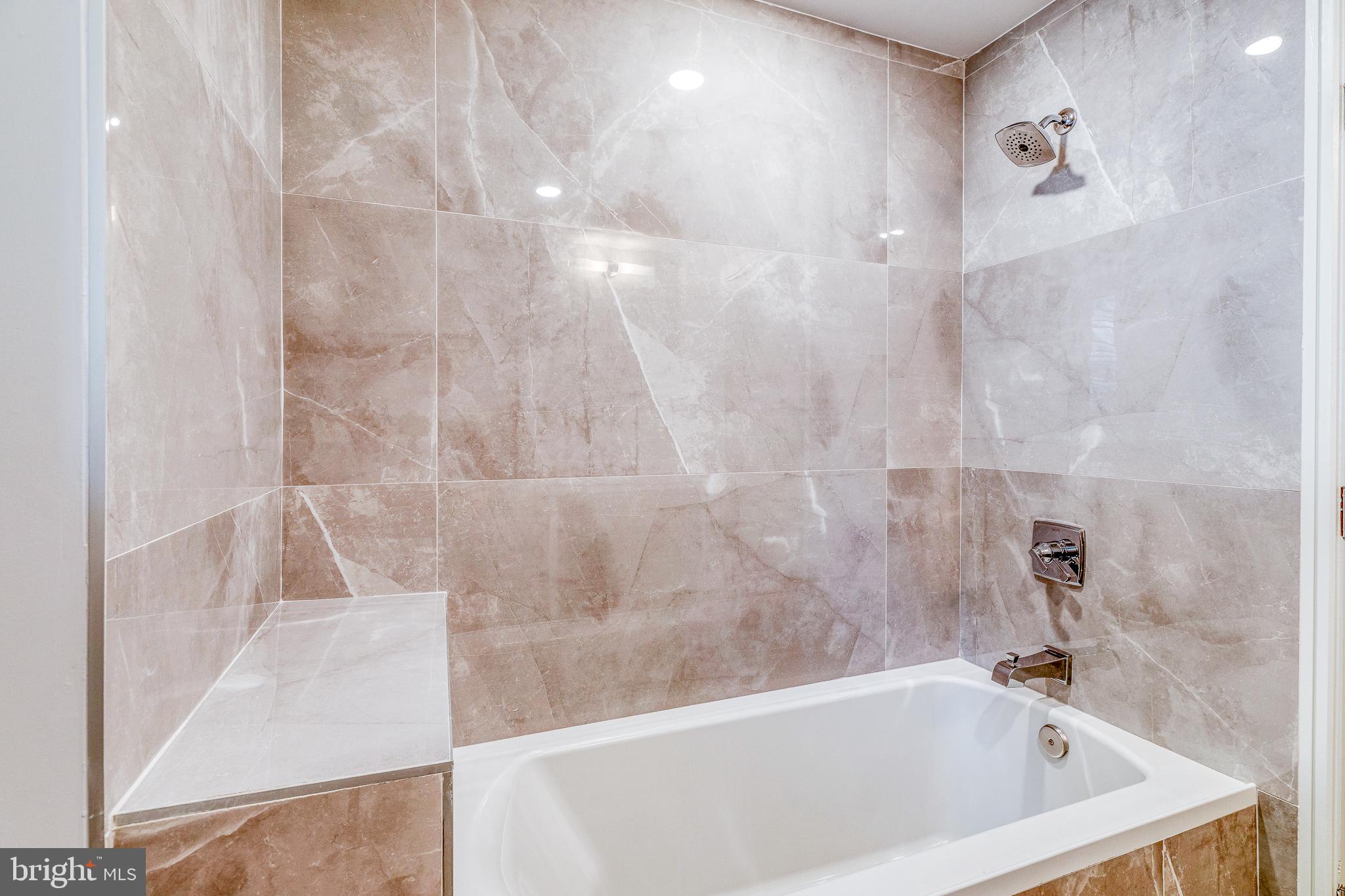 ANDORRA WOODS - Residential