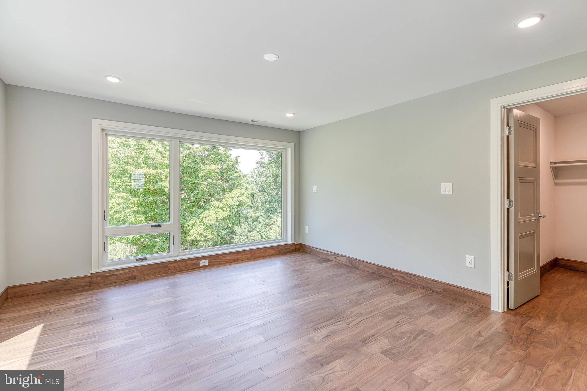 ANDORRA WOODS - Residential