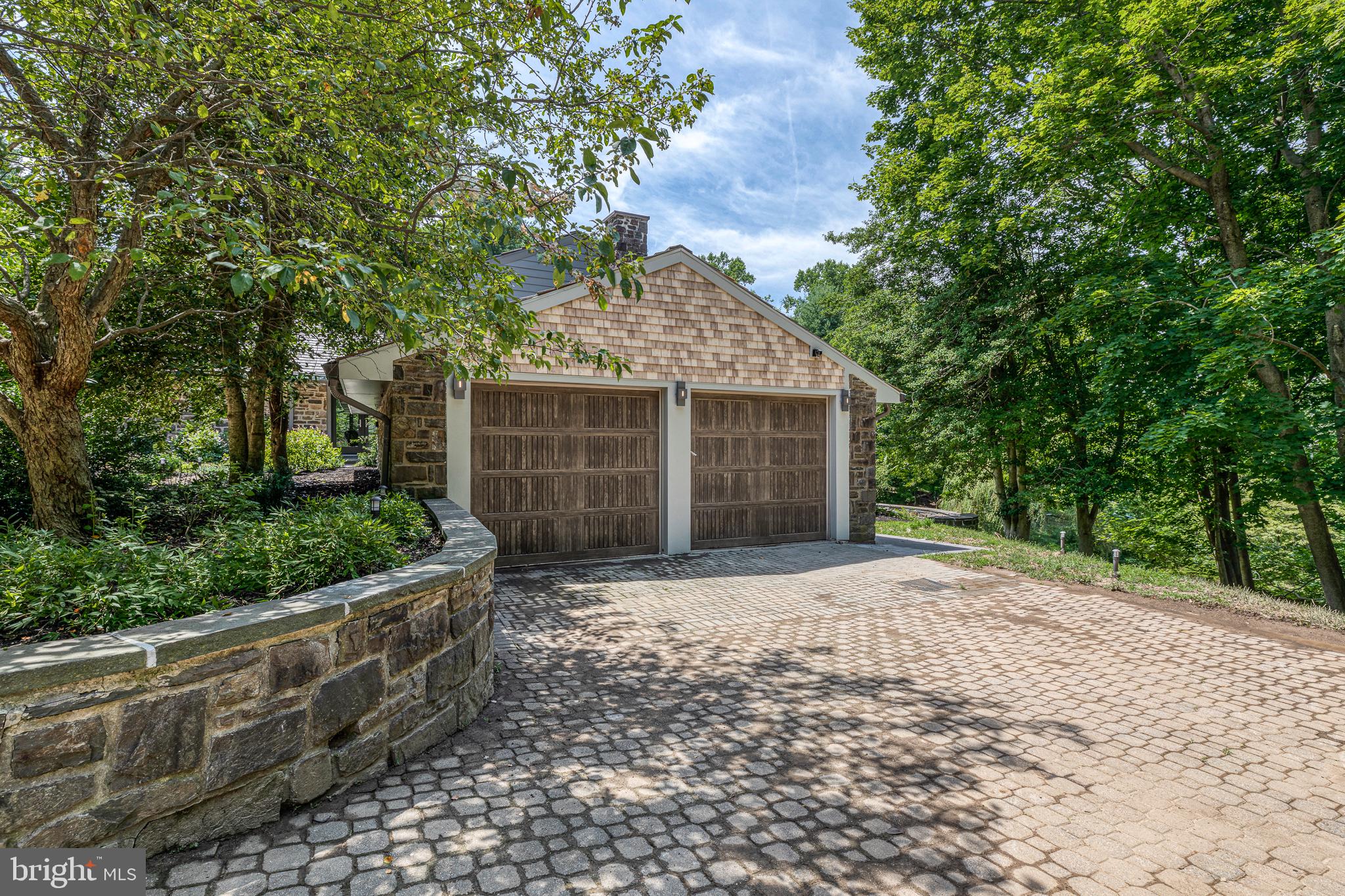 ANDORRA WOODS - Residential