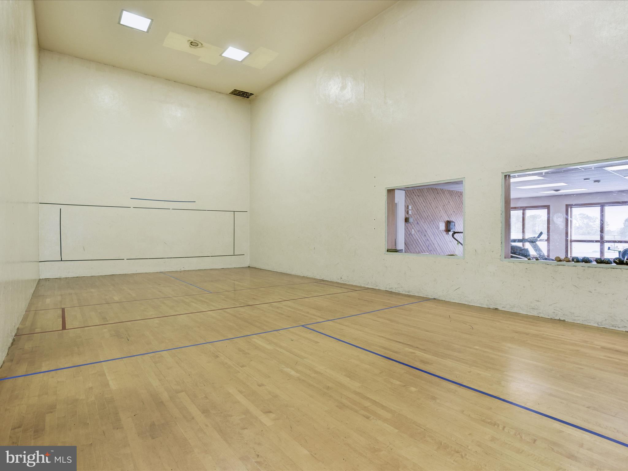 QUEENS LANDING - Residential