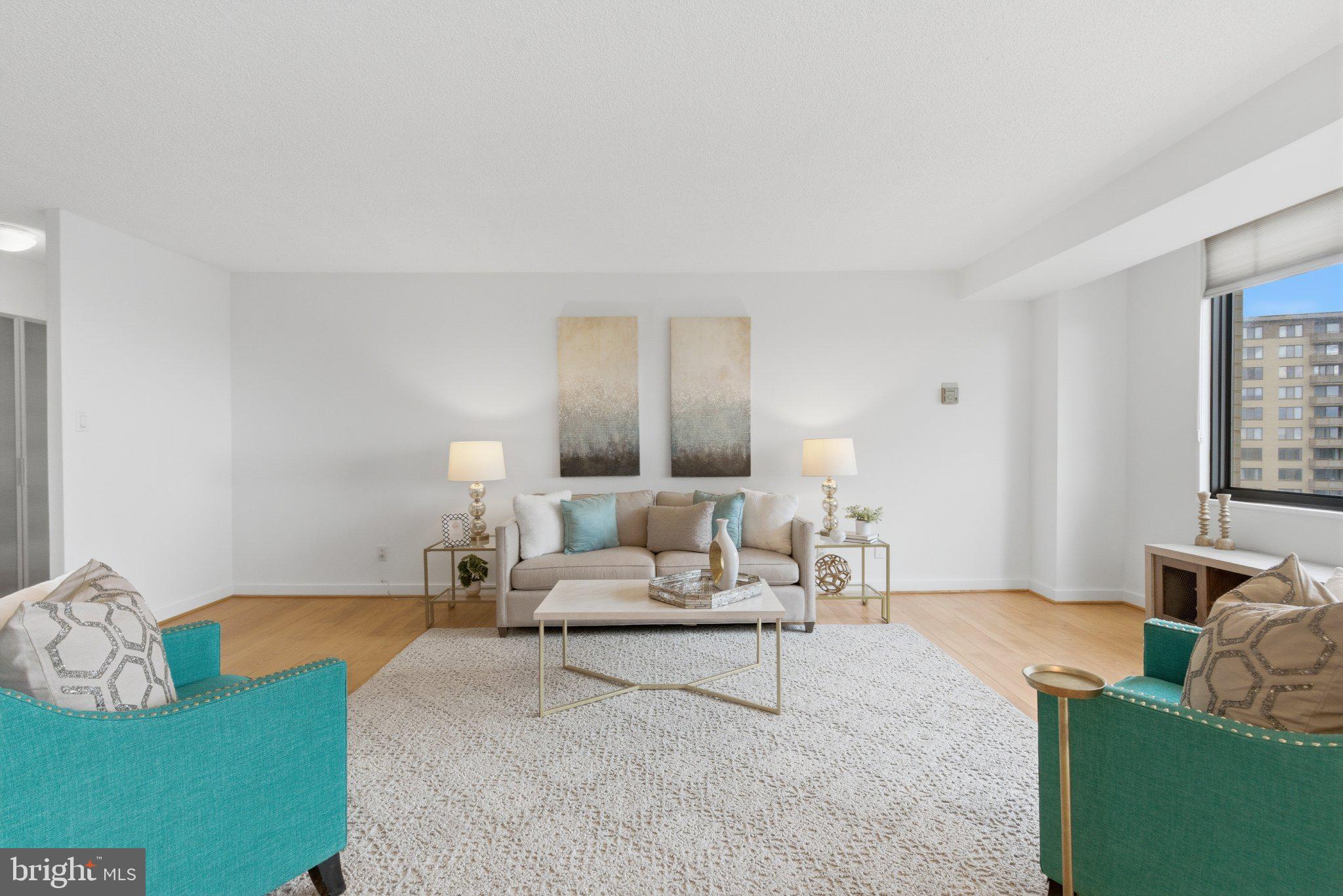 PROMENADE TOWERS - Residential