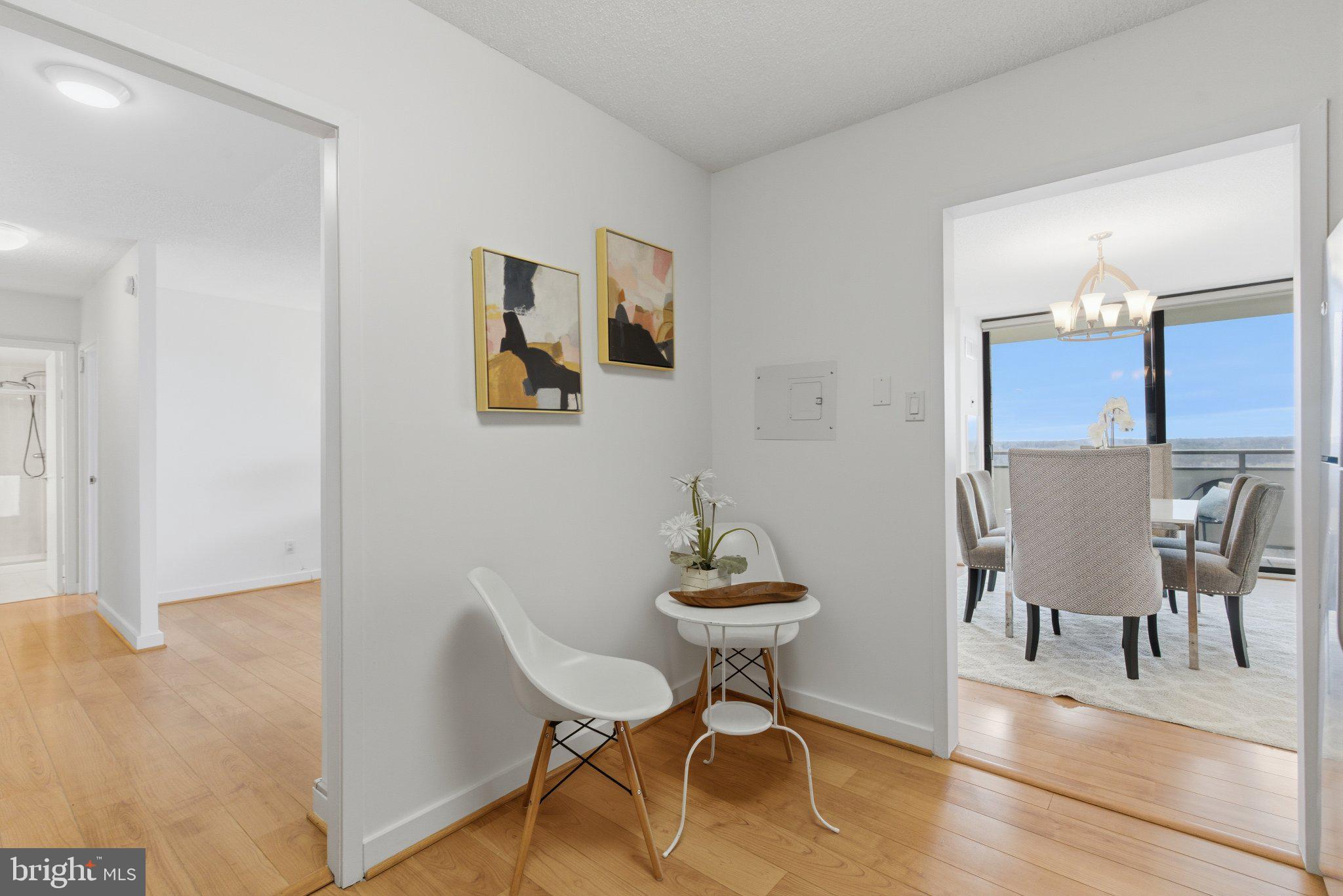 PROMENADE TOWERS - Residential