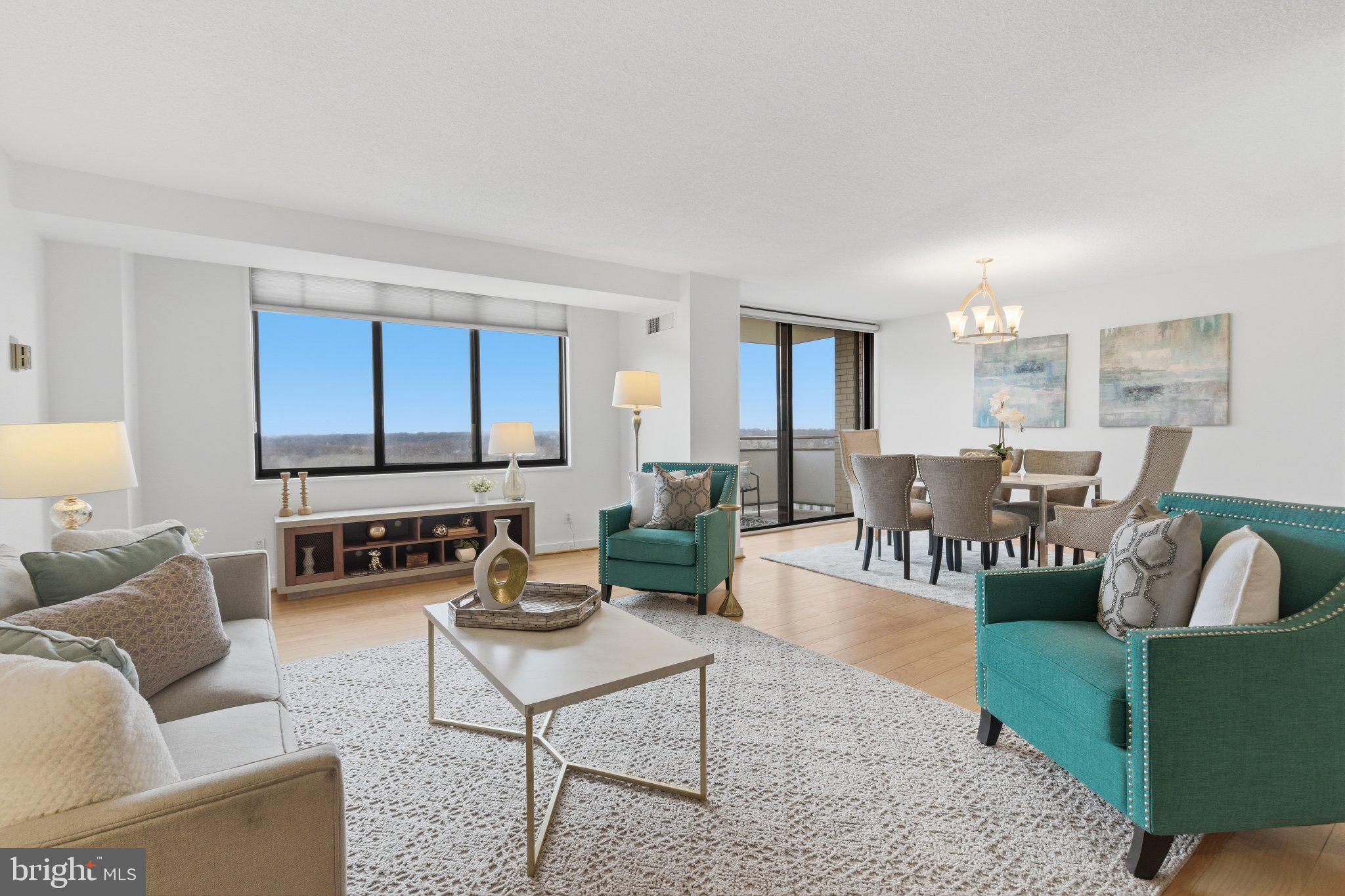 PROMENADE TOWERS - Residential