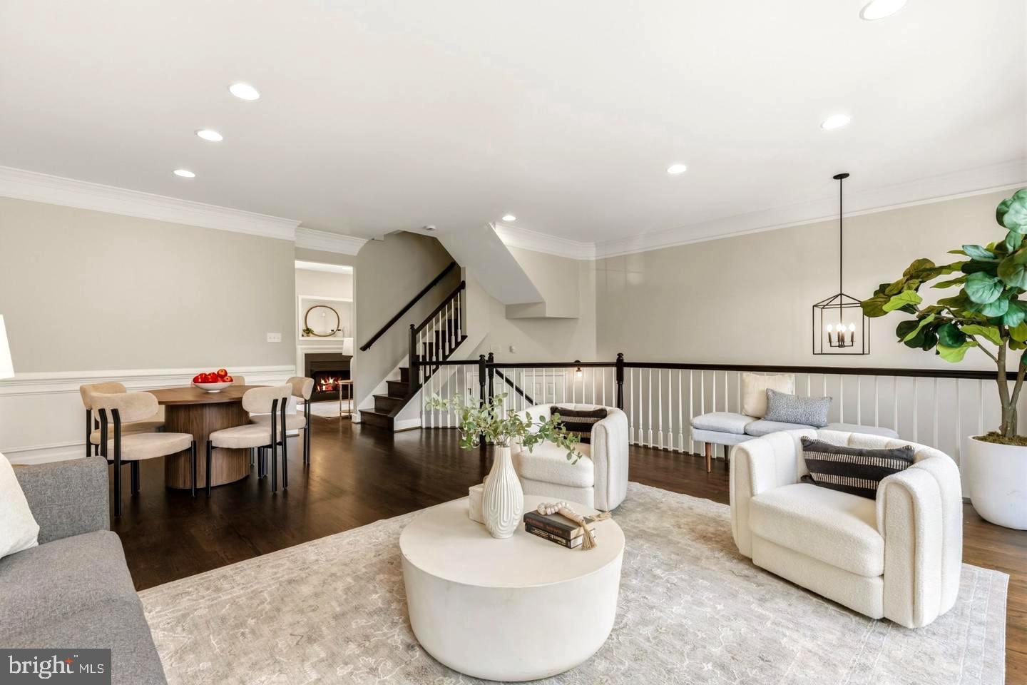 2536 GADSBY PLACE