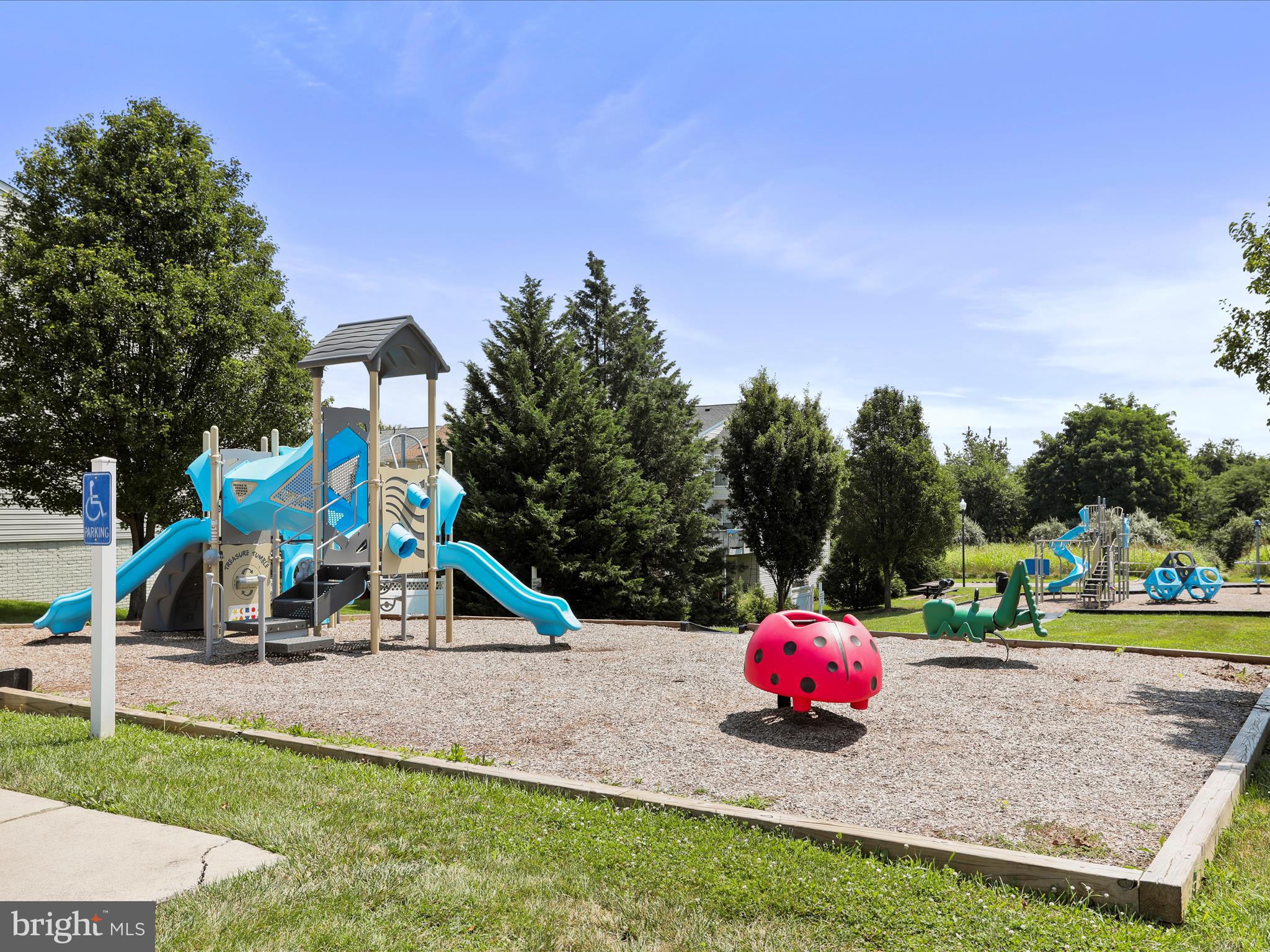 LAKELAND PLACE - Residential