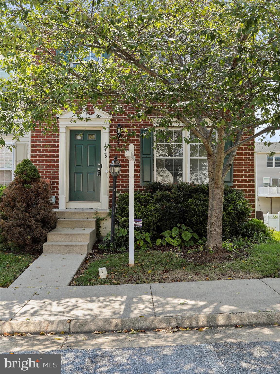 LAKELAND PLACE - Residential