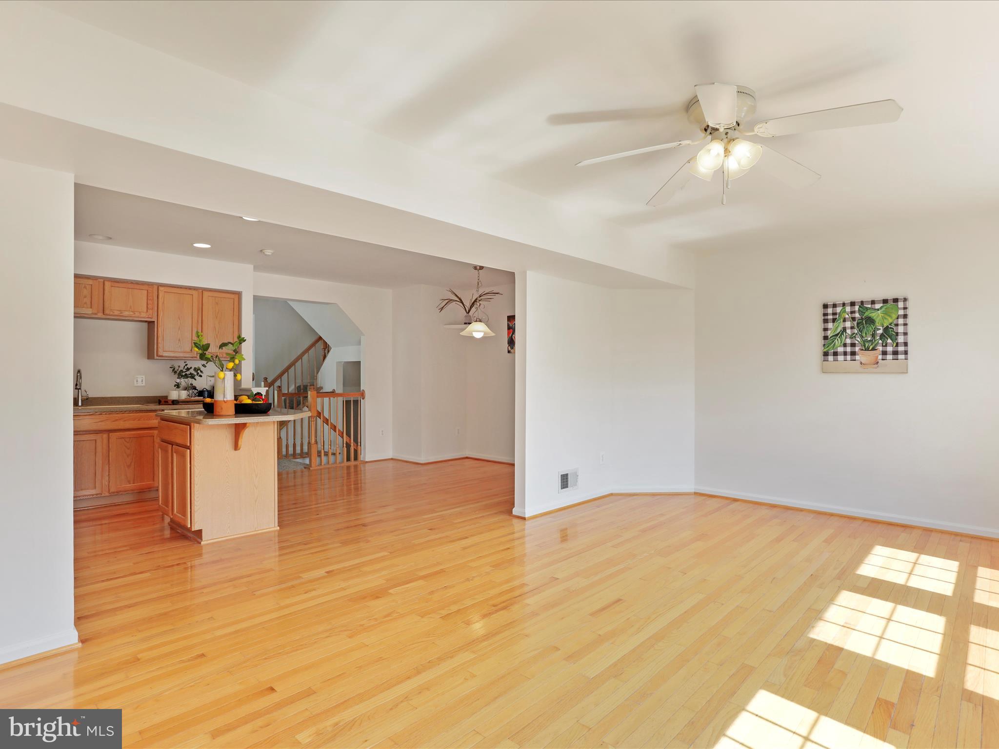 LAKELAND PLACE - Residential