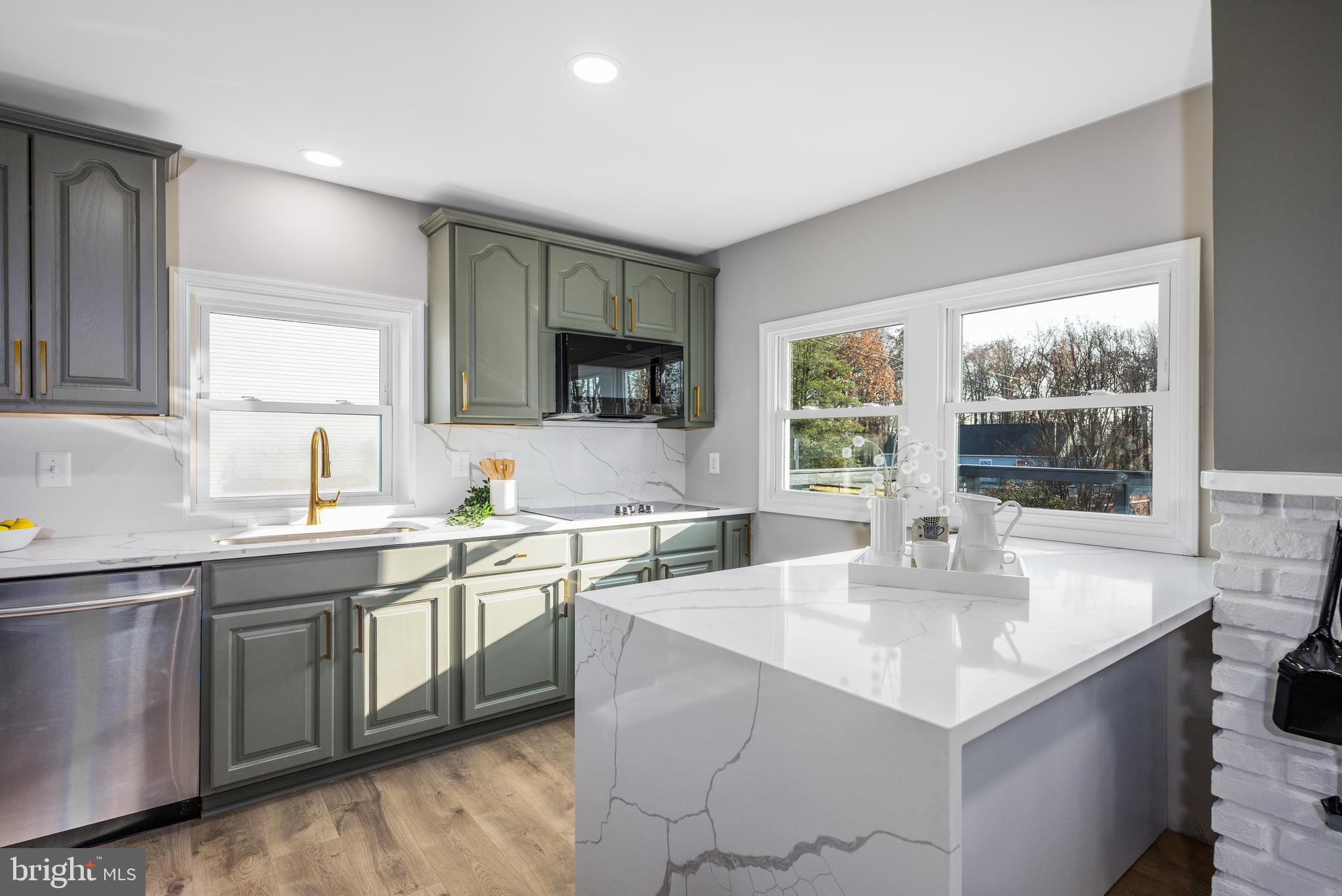 OLIVER BEACH - Residential