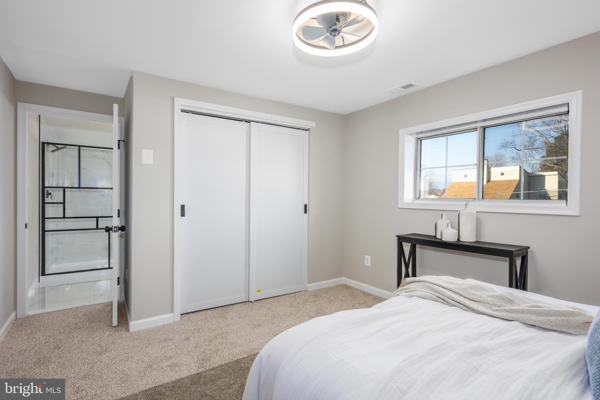 OLIVER BEACH - Residential