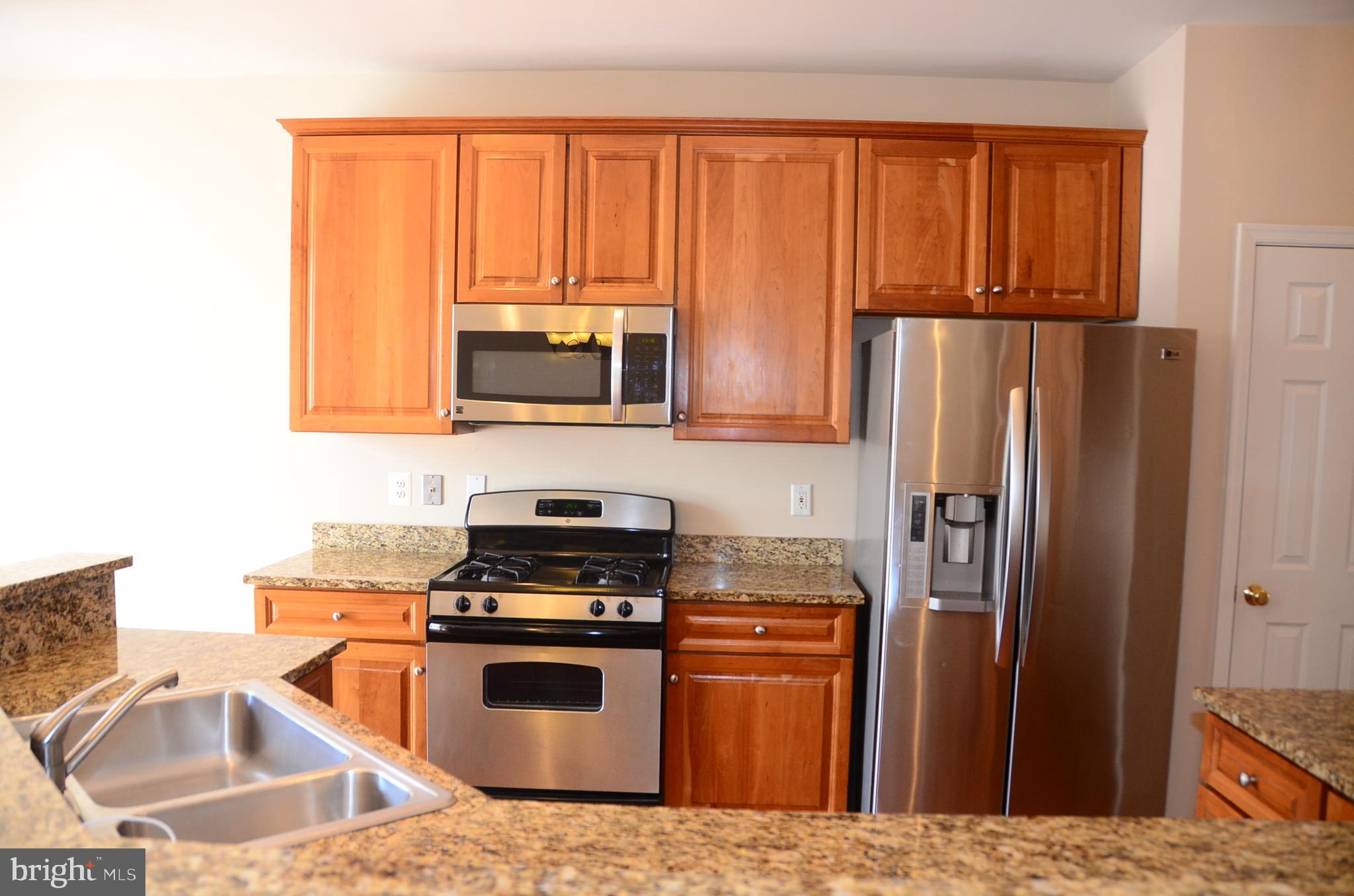 LOUDOUN PARKWAY CENTER - Residential Lease