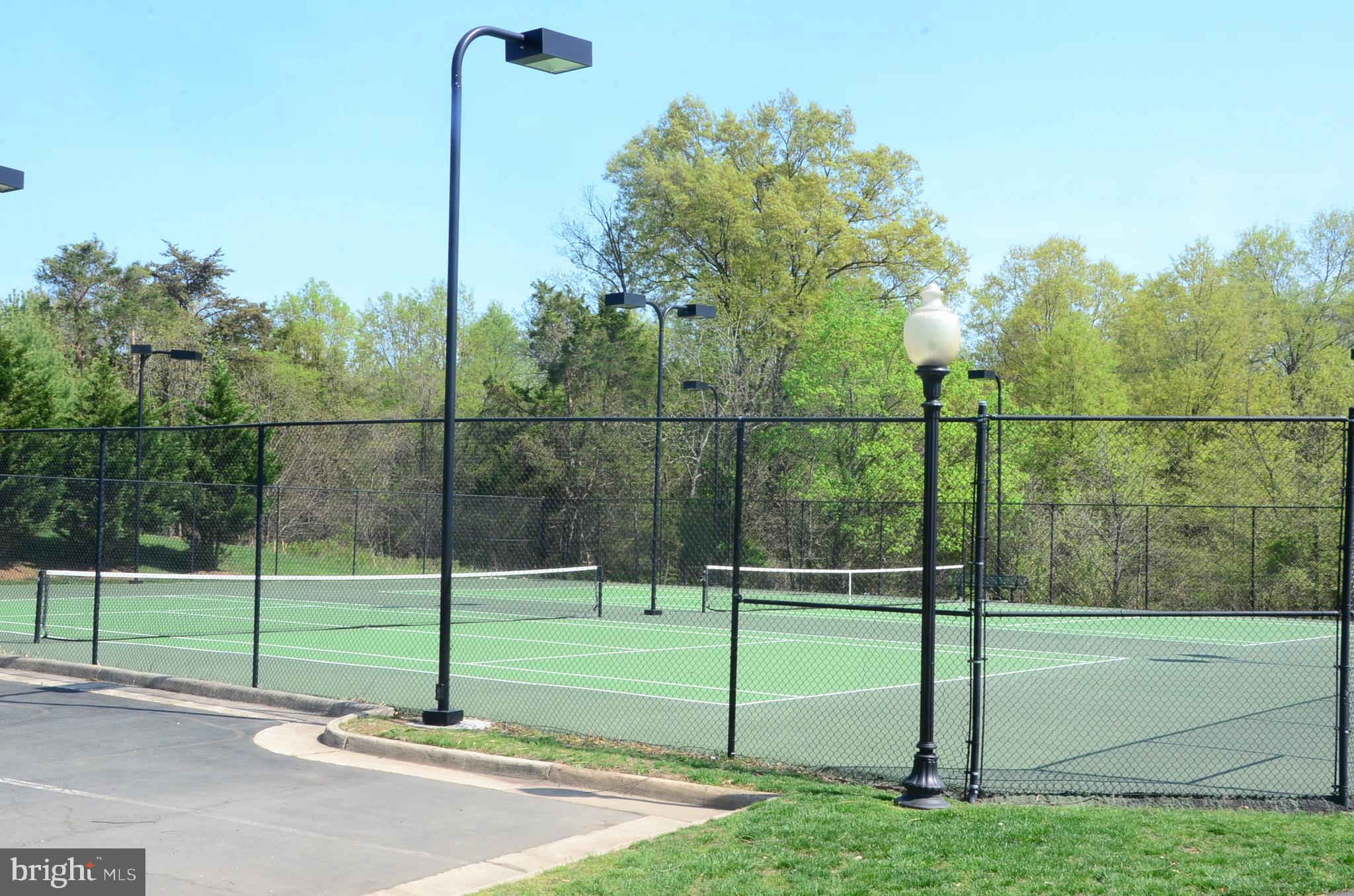 LOUDOUN PARKWAY CENTER - Residential Lease