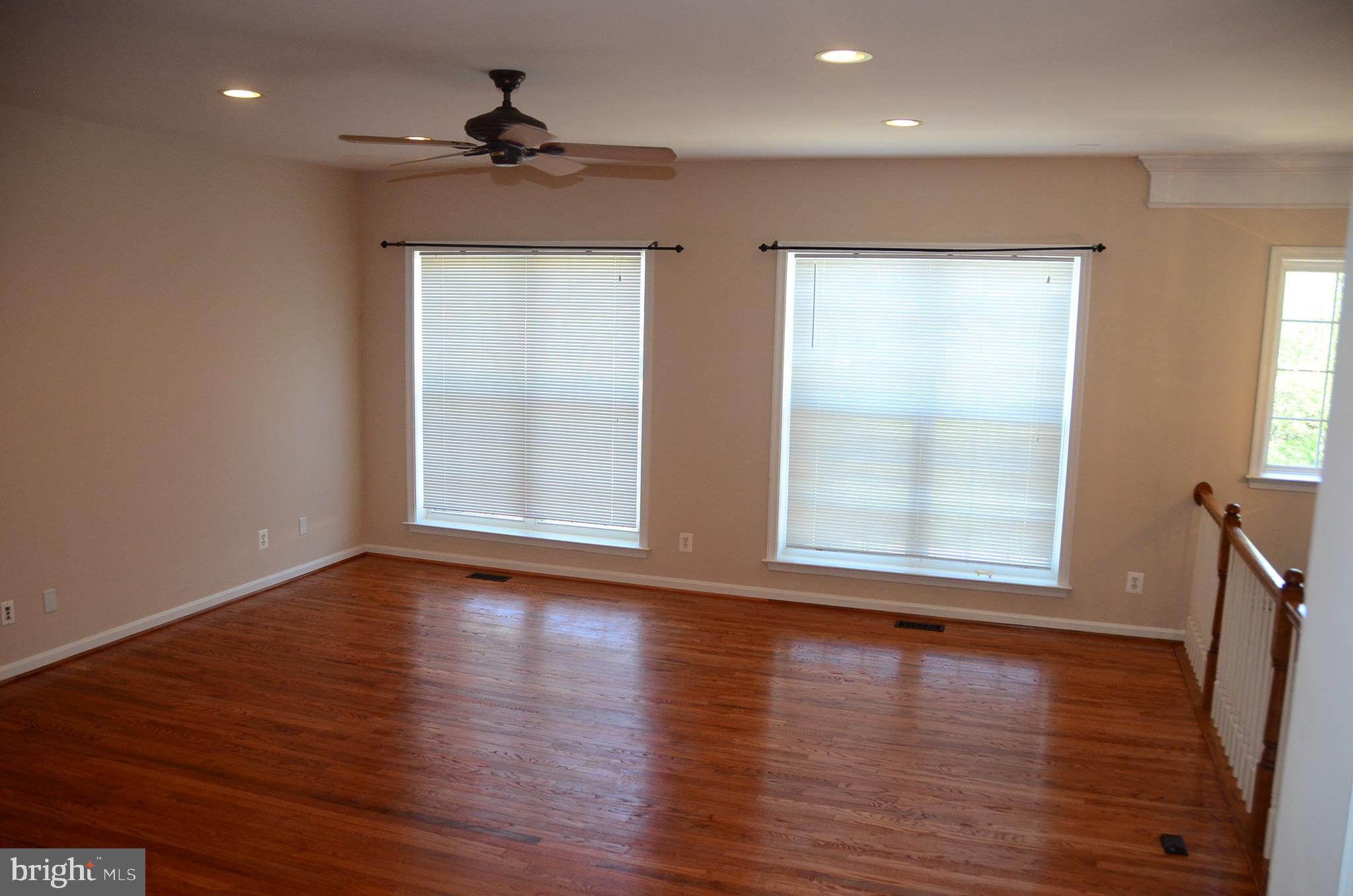 LOUDOUN PARKWAY CENTER - Residential Lease