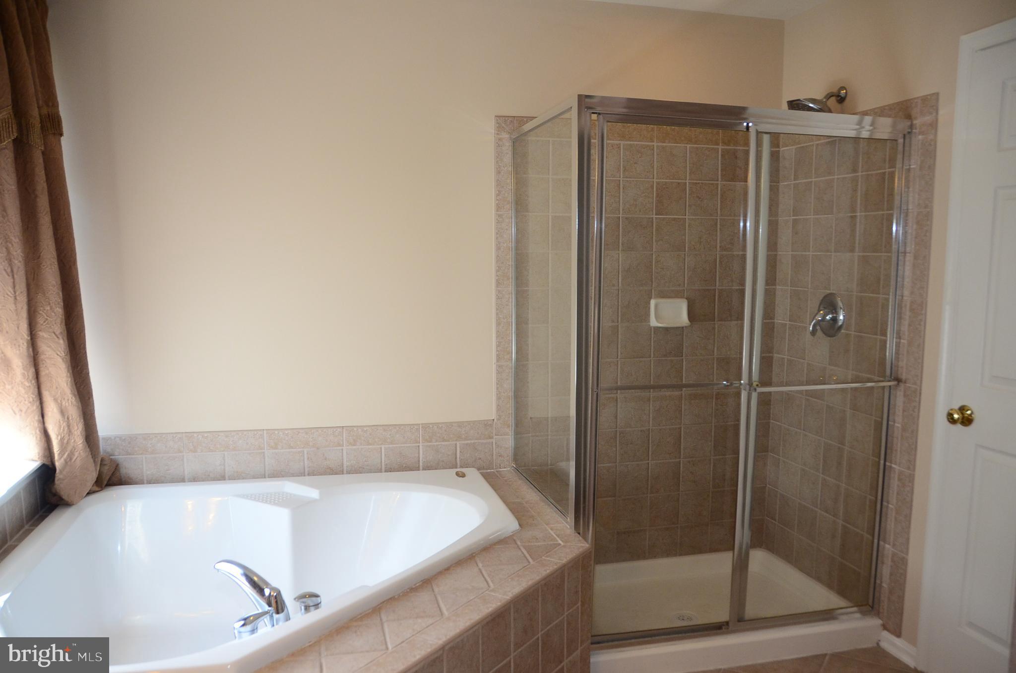 LOUDOUN PARKWAY CENTER - Residential Lease