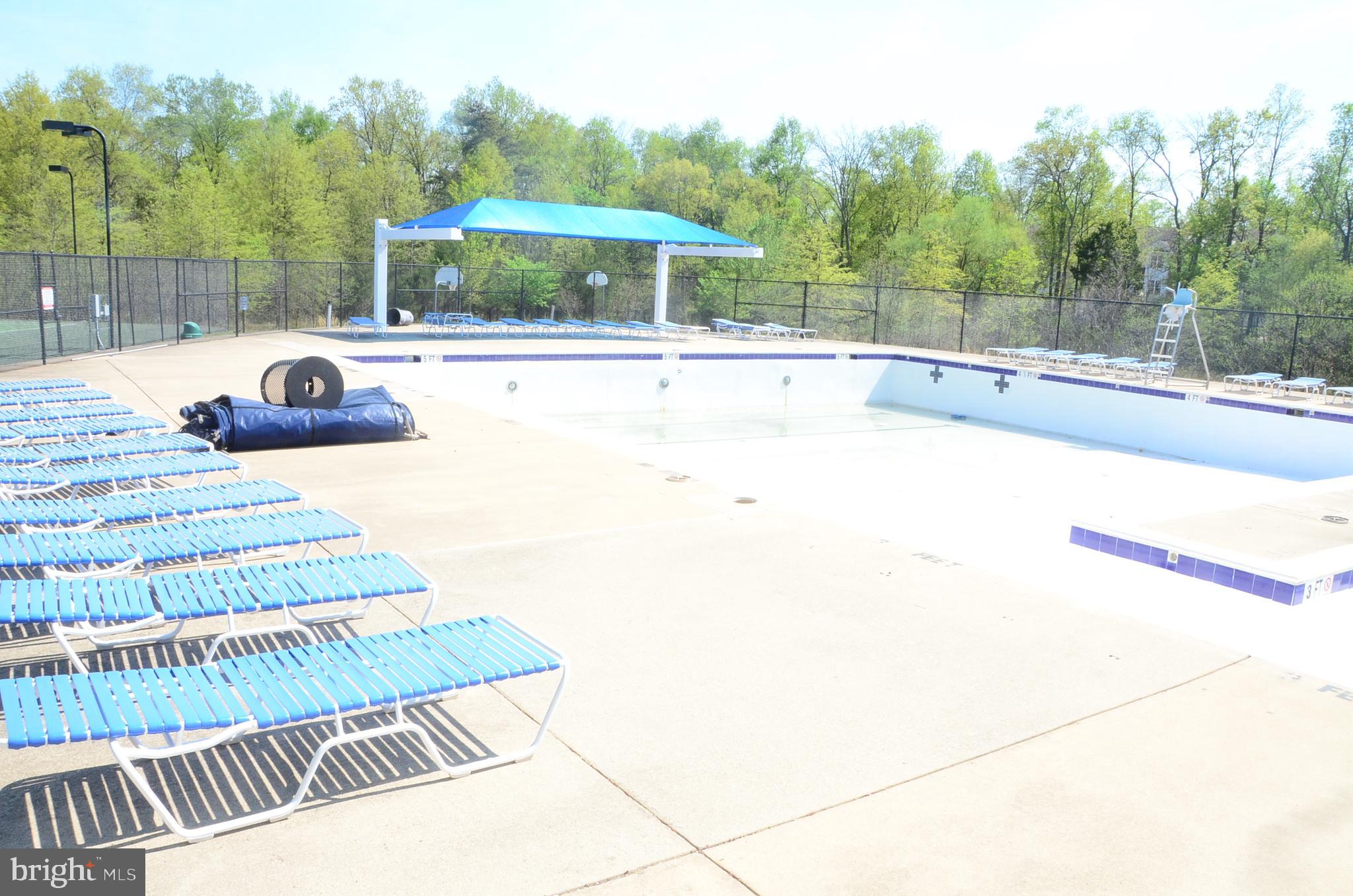 LOUDOUN PARKWAY CENTER - Residential Lease