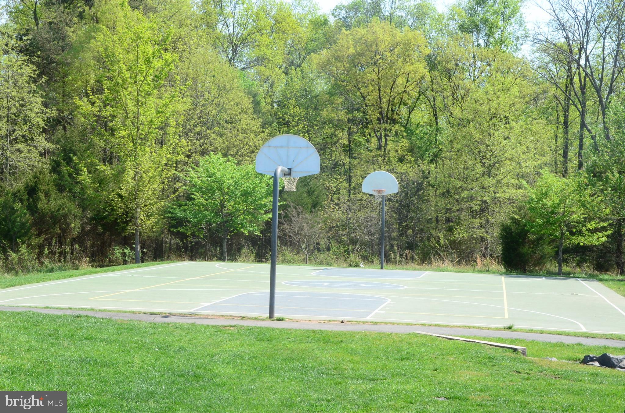 LOUDOUN PARKWAY CENTER - Residential Lease