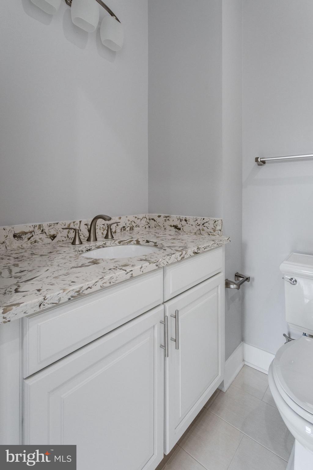 MCLEAN MANOR - Residential