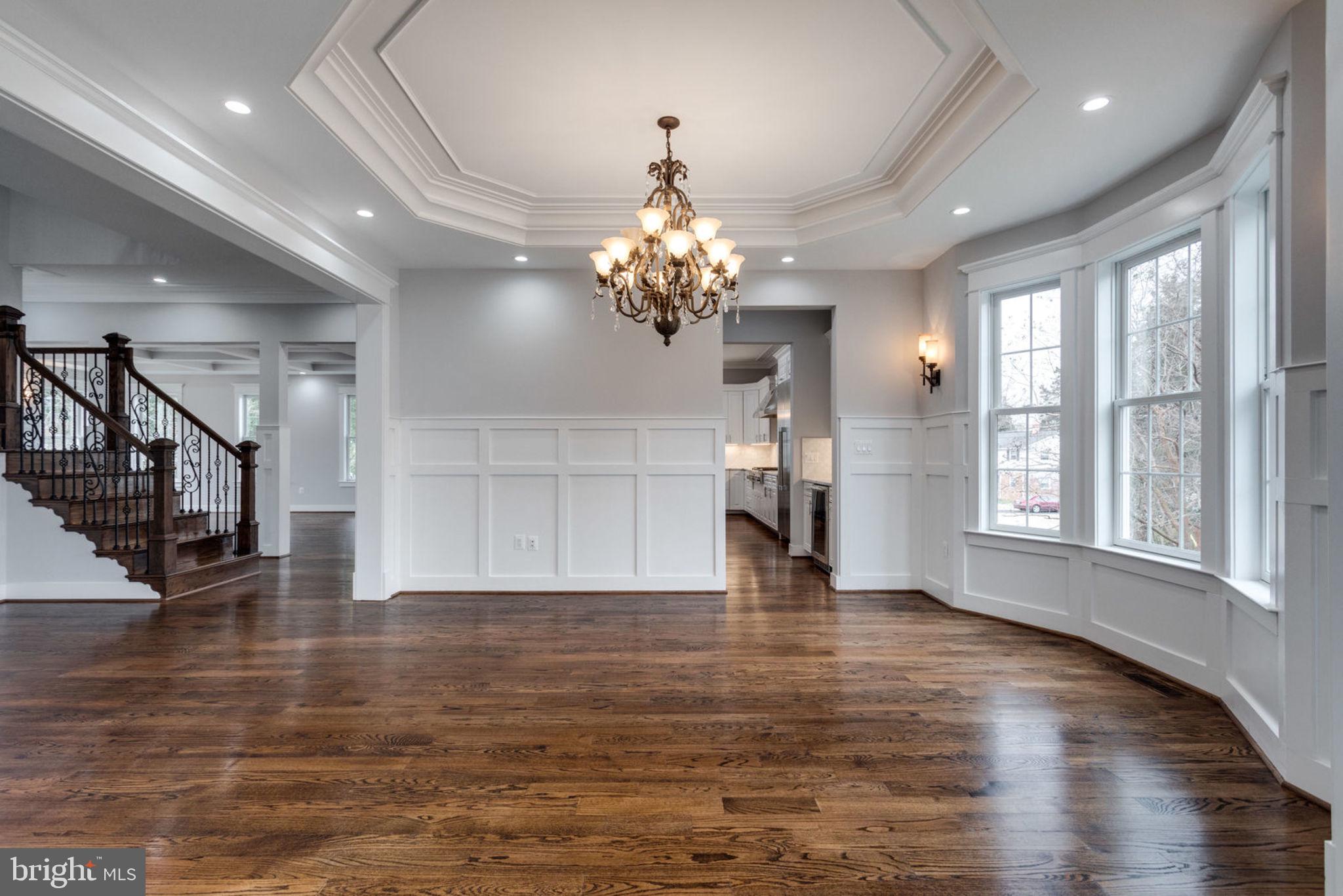 MCLEAN MANOR - Residential