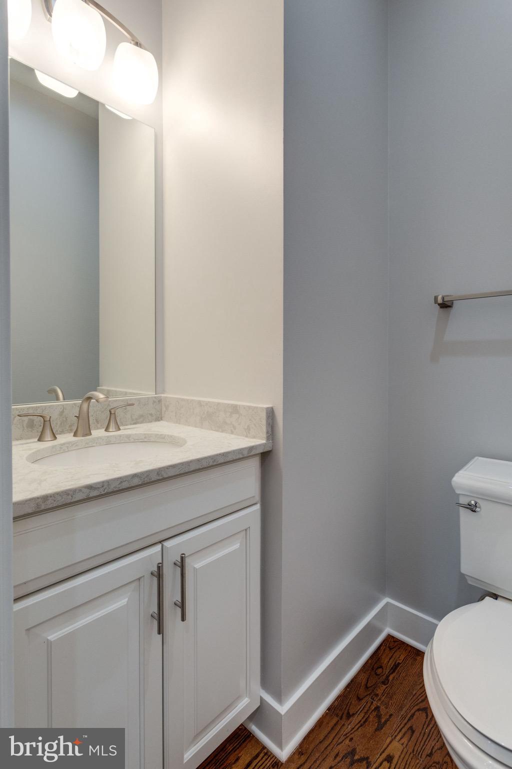 MCLEAN MANOR - Residential