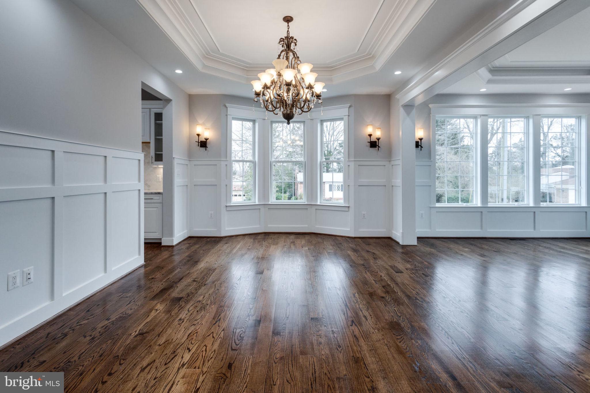 MCLEAN MANOR - Residential