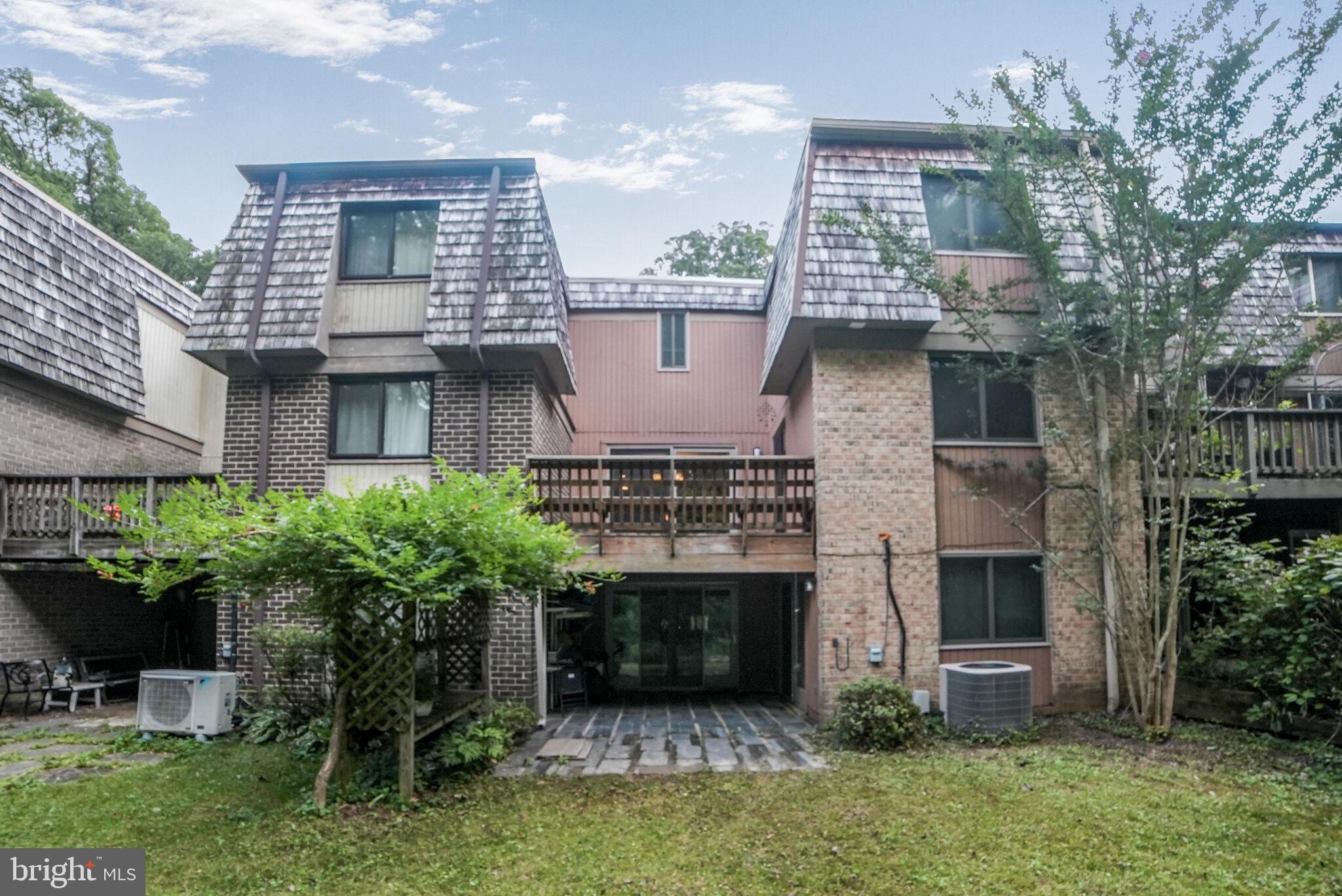 STEDWICK TOWNHOUSES - Residential