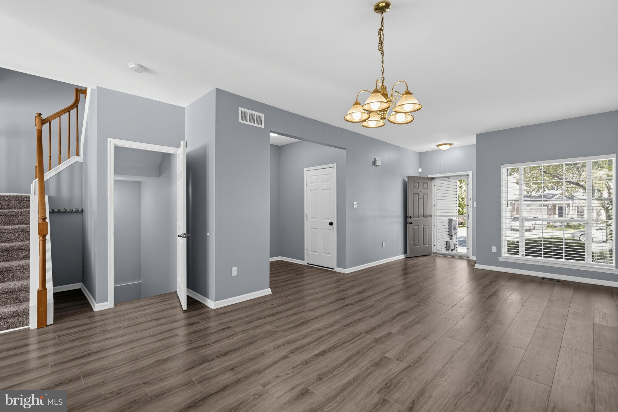 4015 HERMITAGE DRIVE
