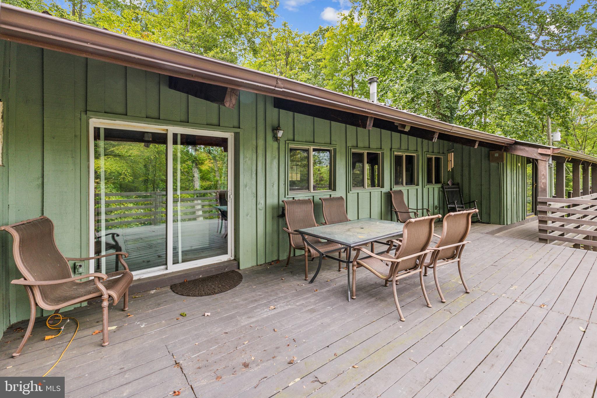 MIDDLE RIVER RETREAT - Residential