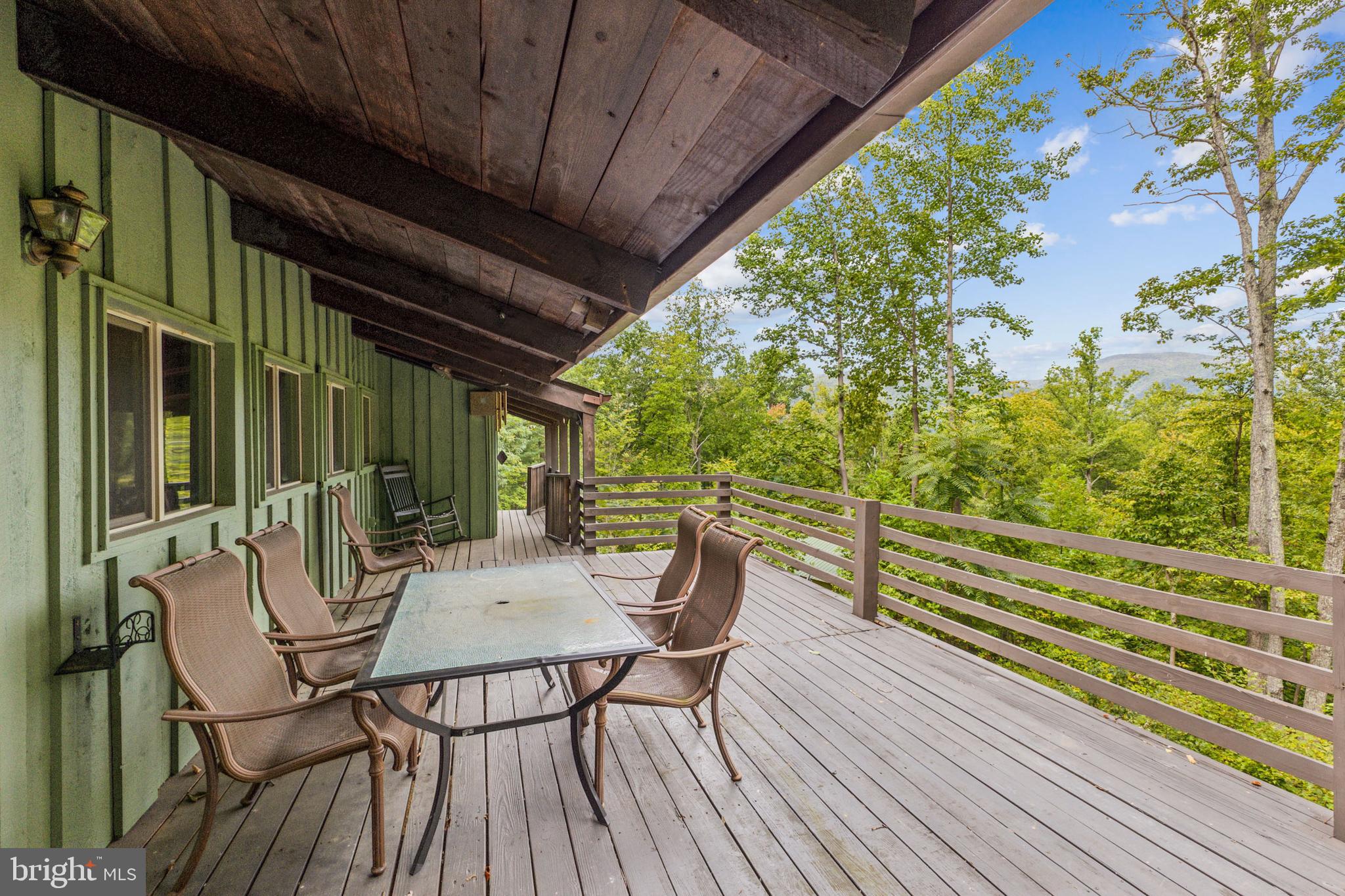 MIDDLE RIVER RETREAT - Residential