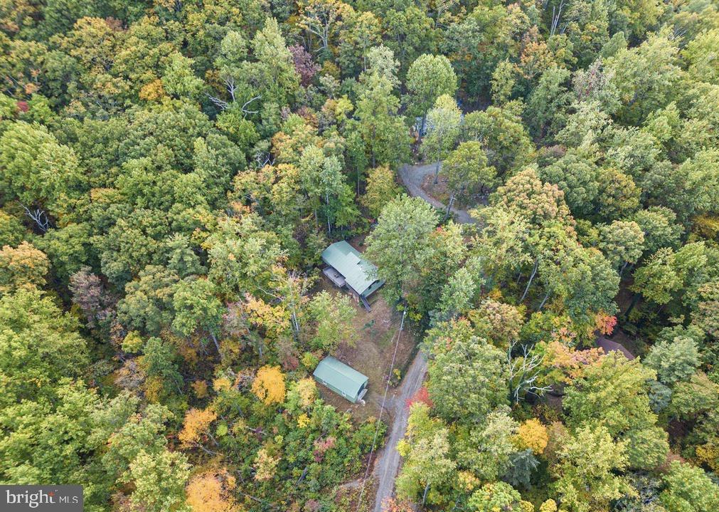 MIDDLE RIVER RETREAT - Residential