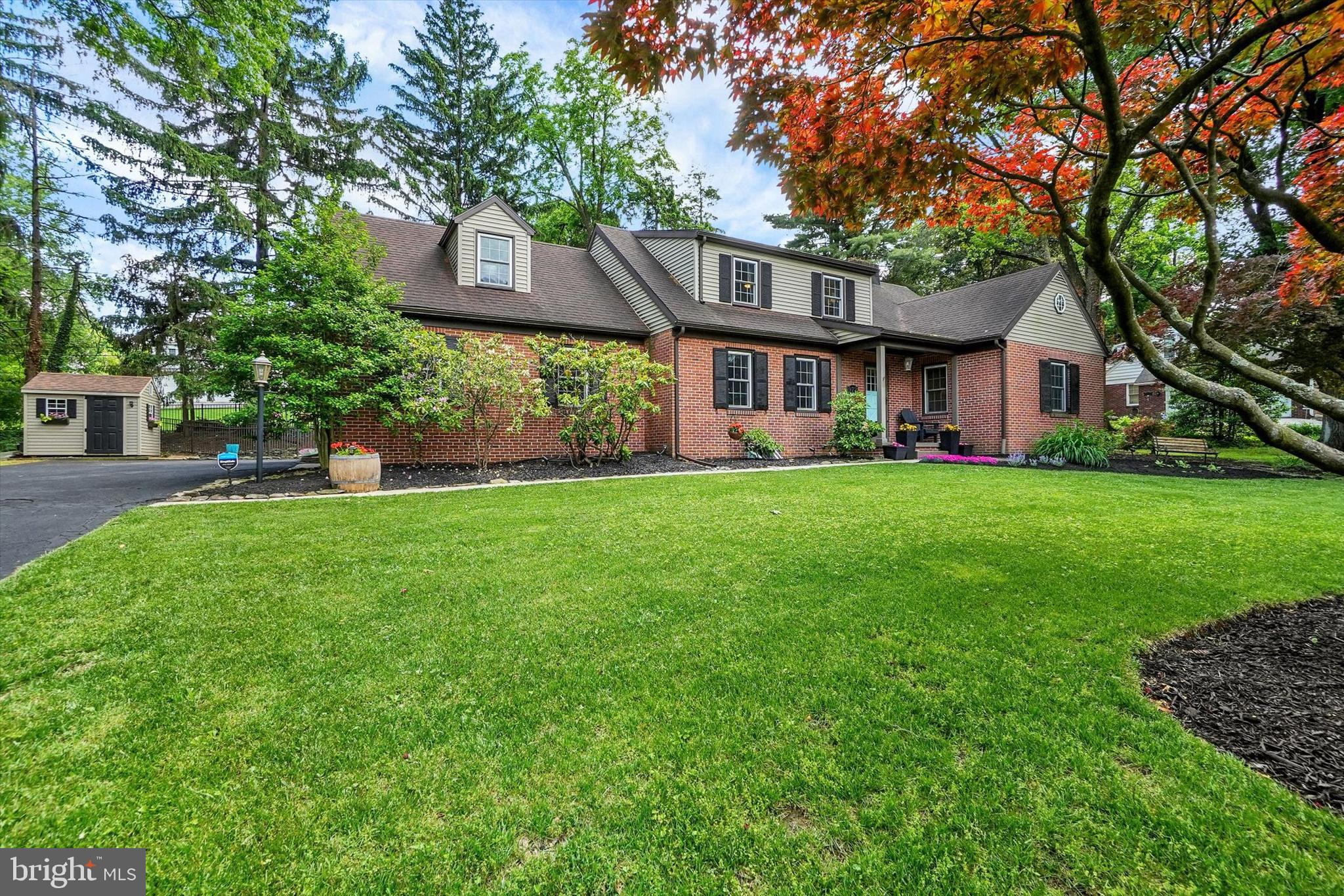 972 SOMERSET LANE
