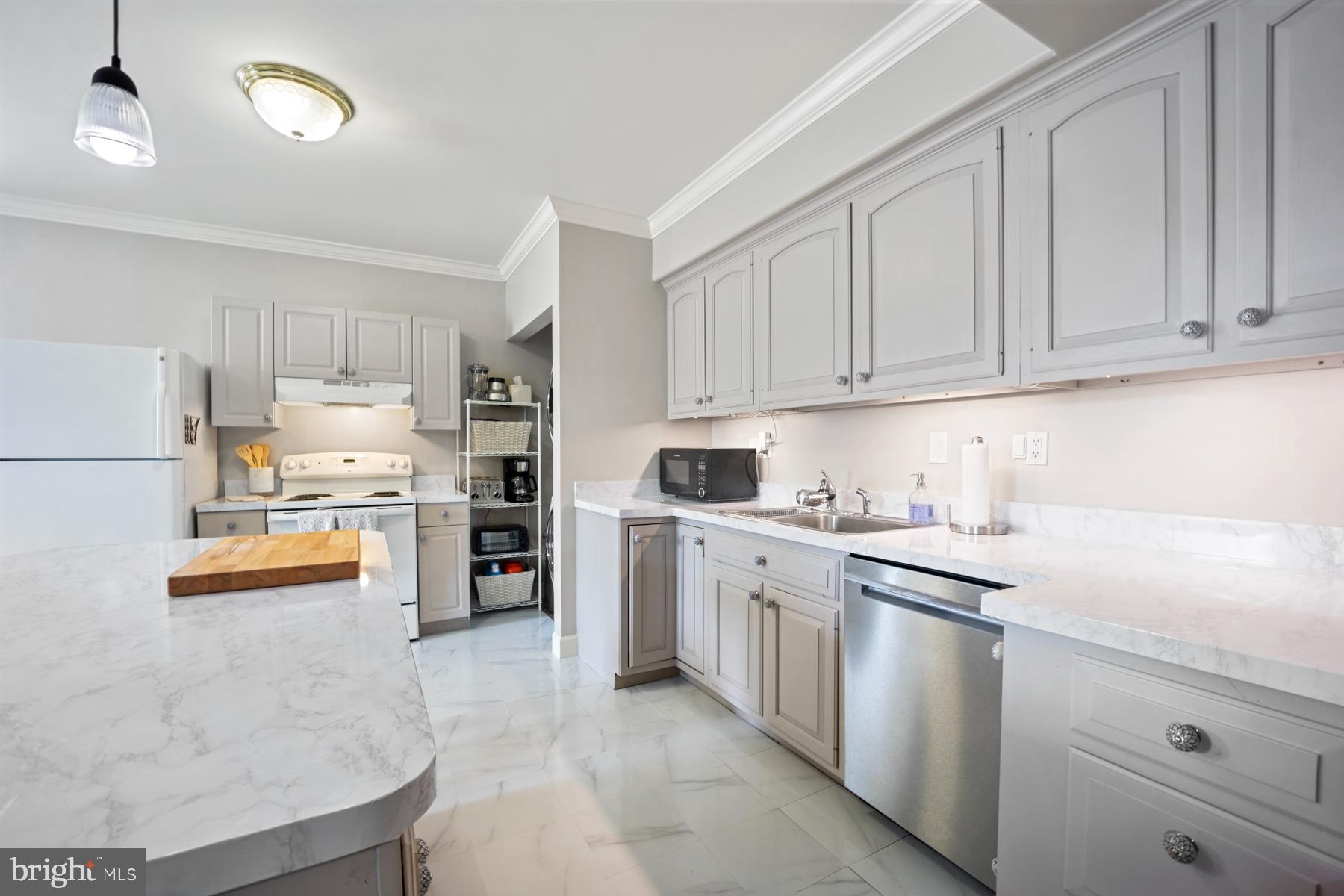 WATERSIDE - Residential Income