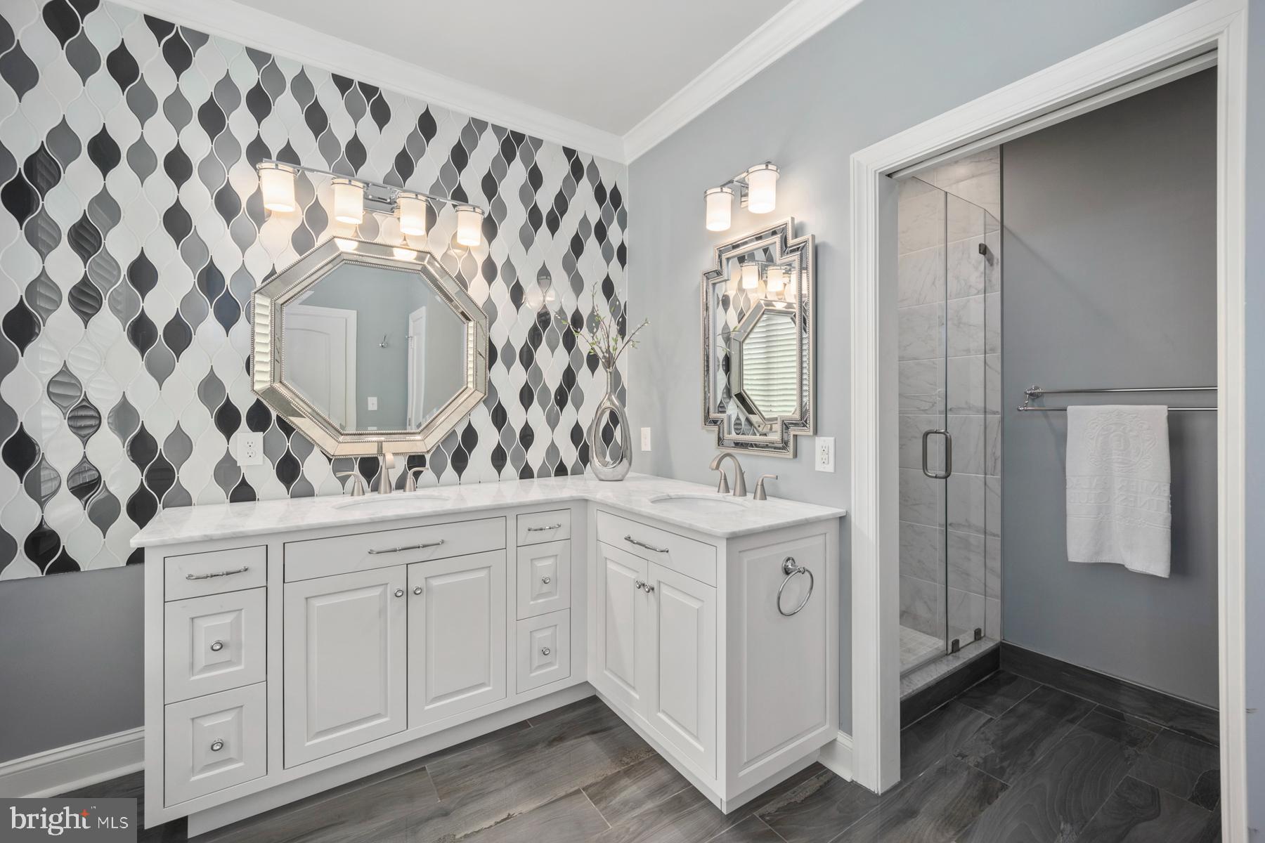 WATERSIDE - Residential Income