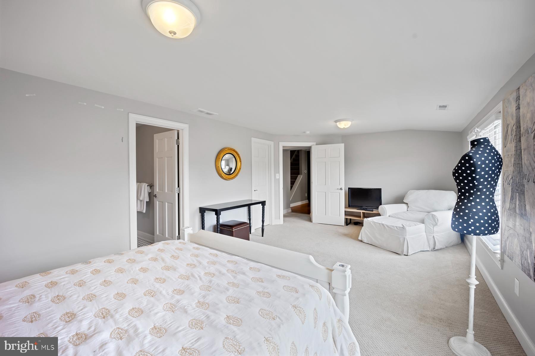 WATERSIDE - Residential Income