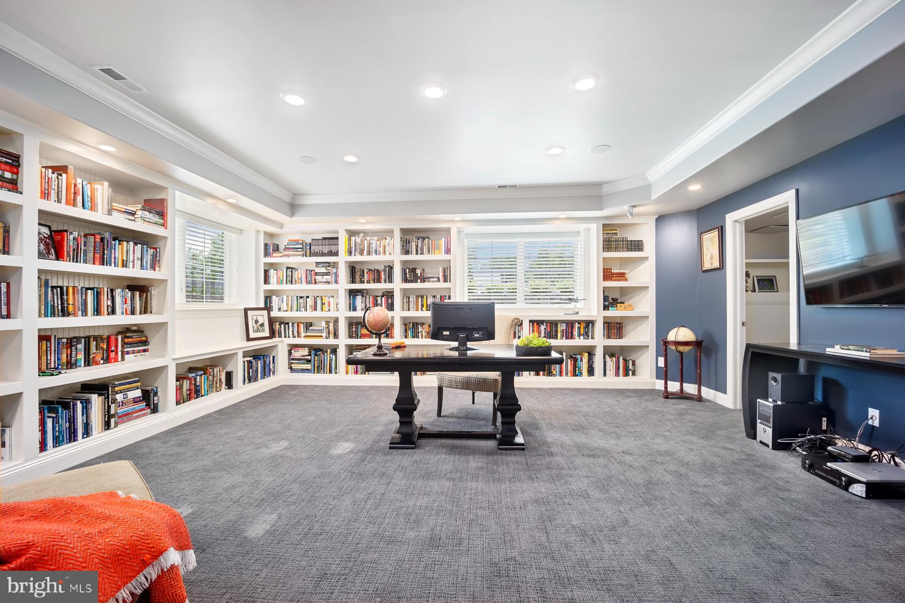 WATERSIDE - Residential Income