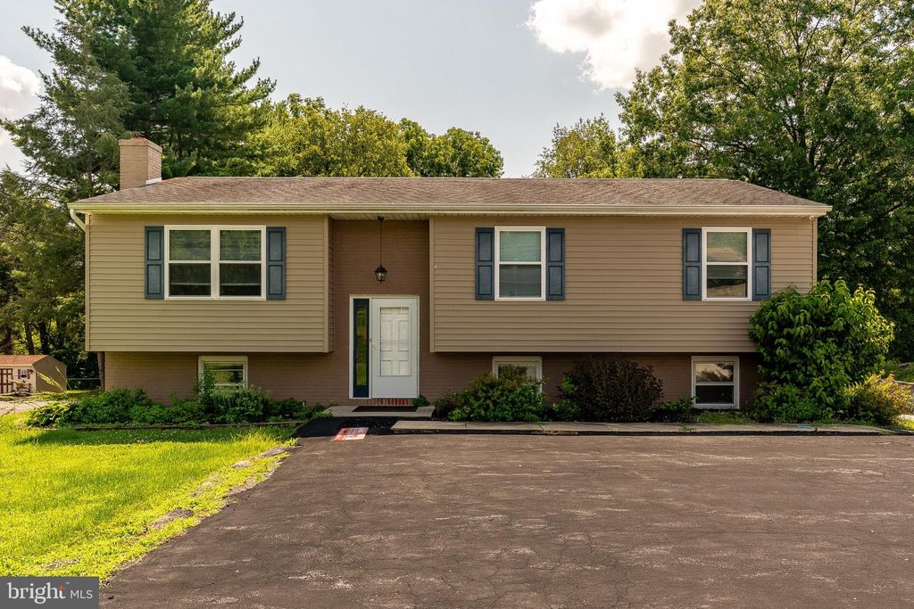 Photo of 888 Millersville Road, Lancaster, PA 17603 (MLS # PALA2041390)