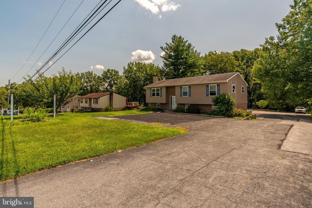 Photo of 888 Millersville Road, Lancaster, PA 17603 (MLS # PALA2041390)