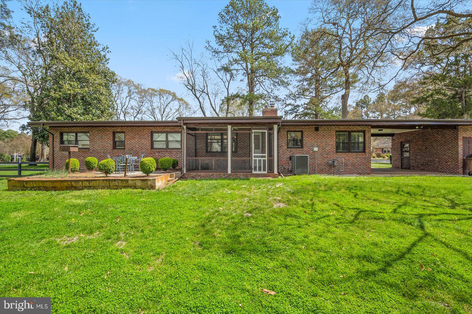 TONY TANK - Residential