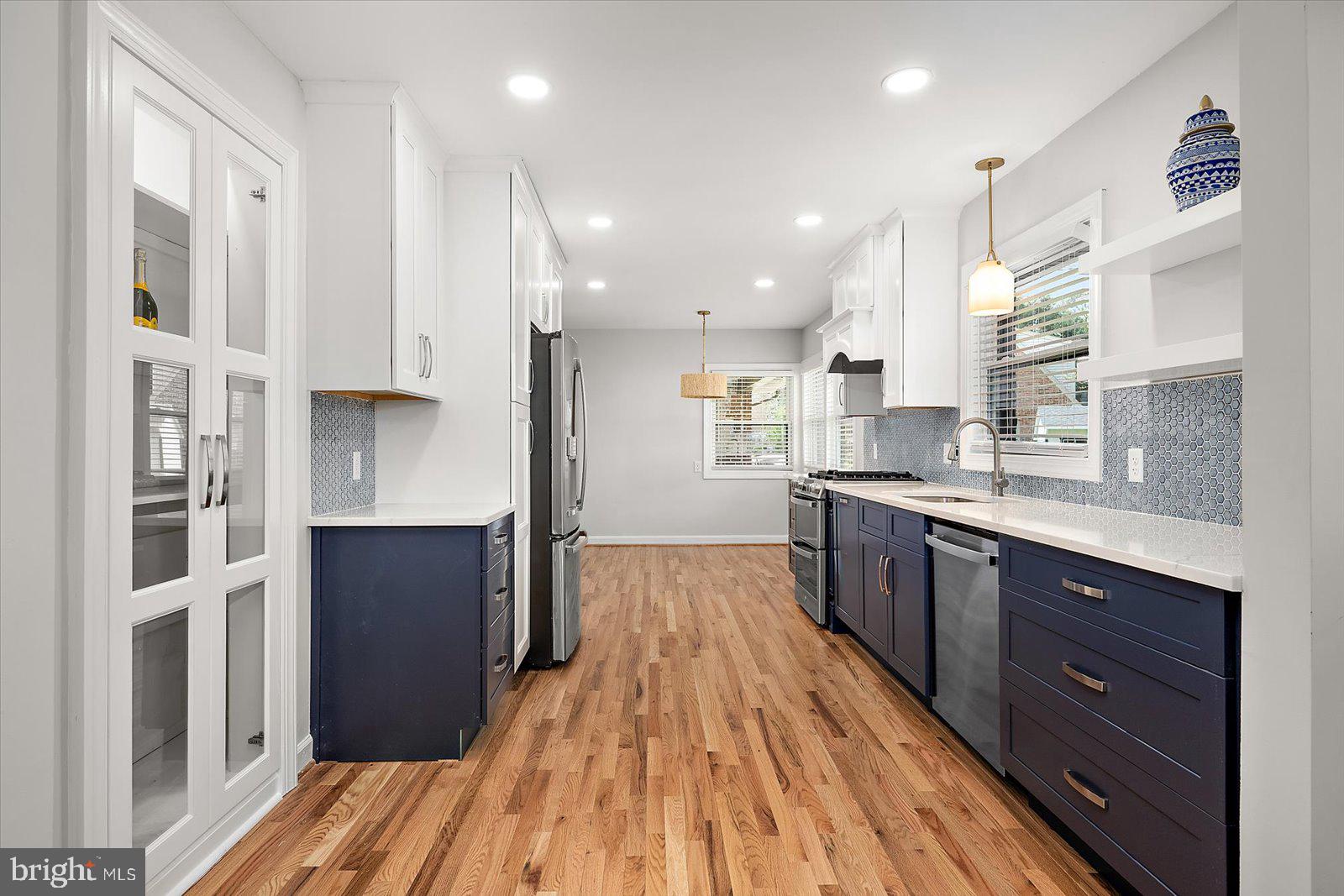 TONY TANK - Residential