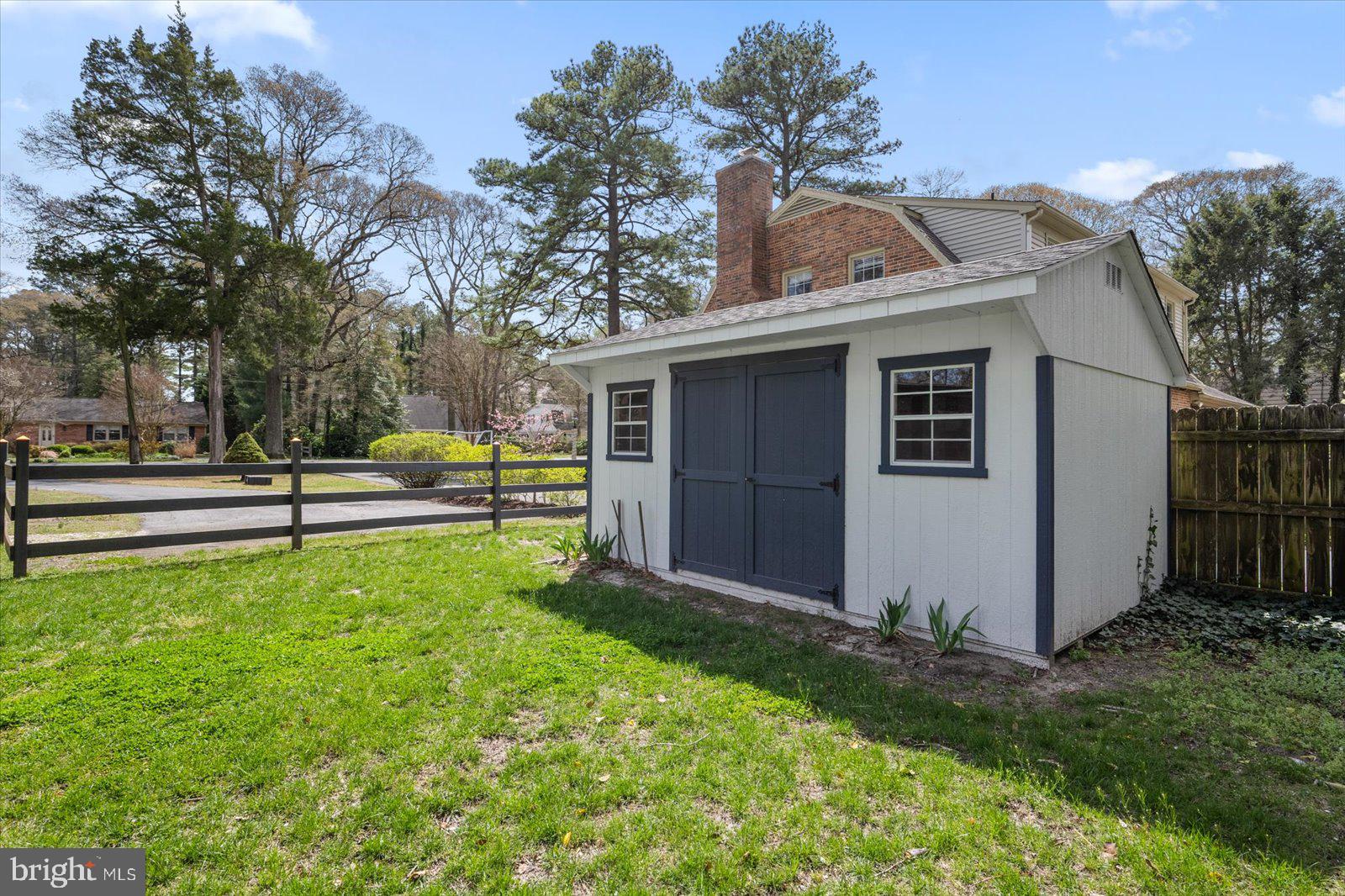 TONY TANK - Residential