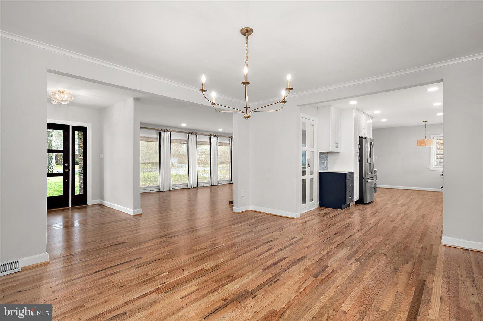 TONY TANK - Residential