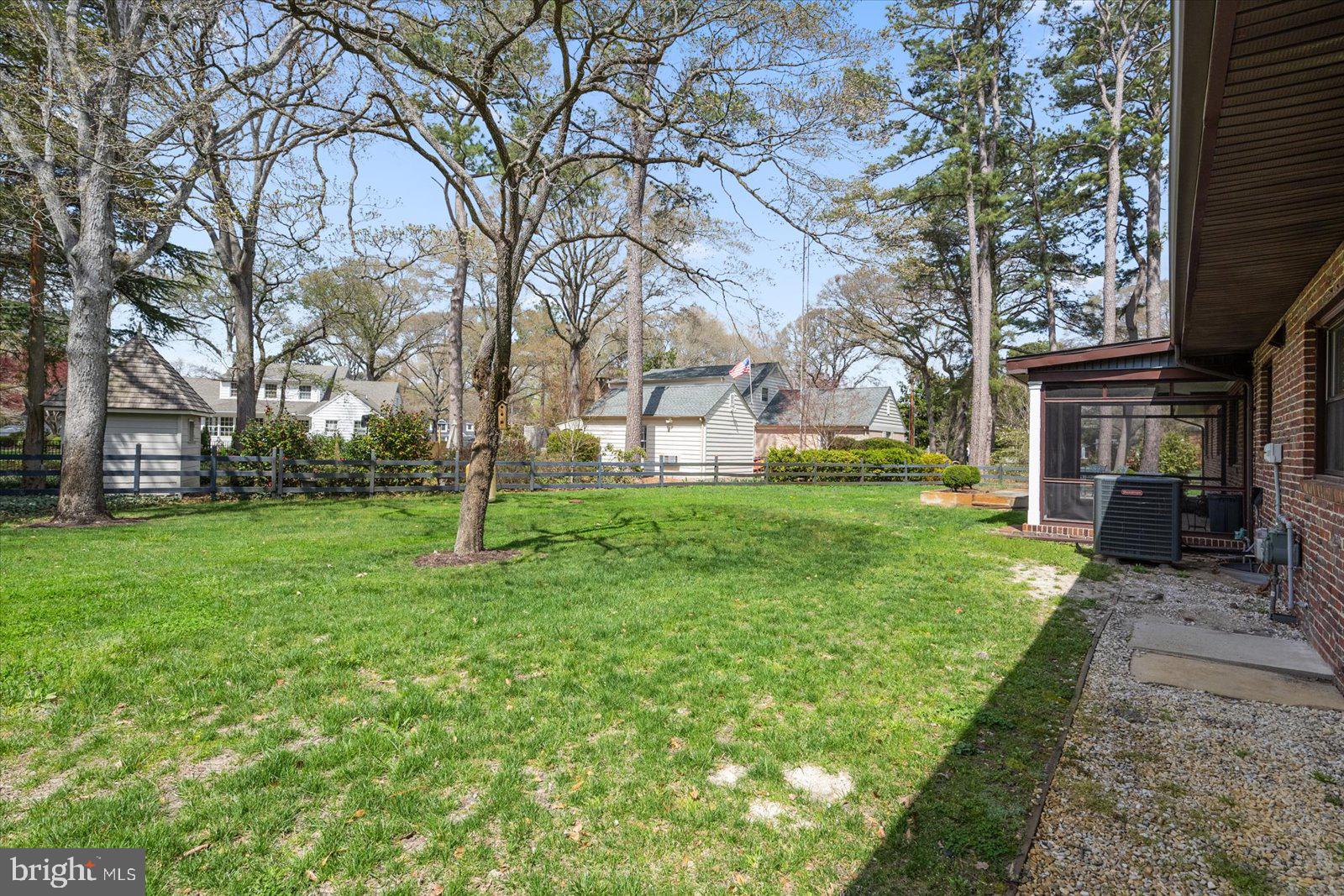 TONY TANK - Residential